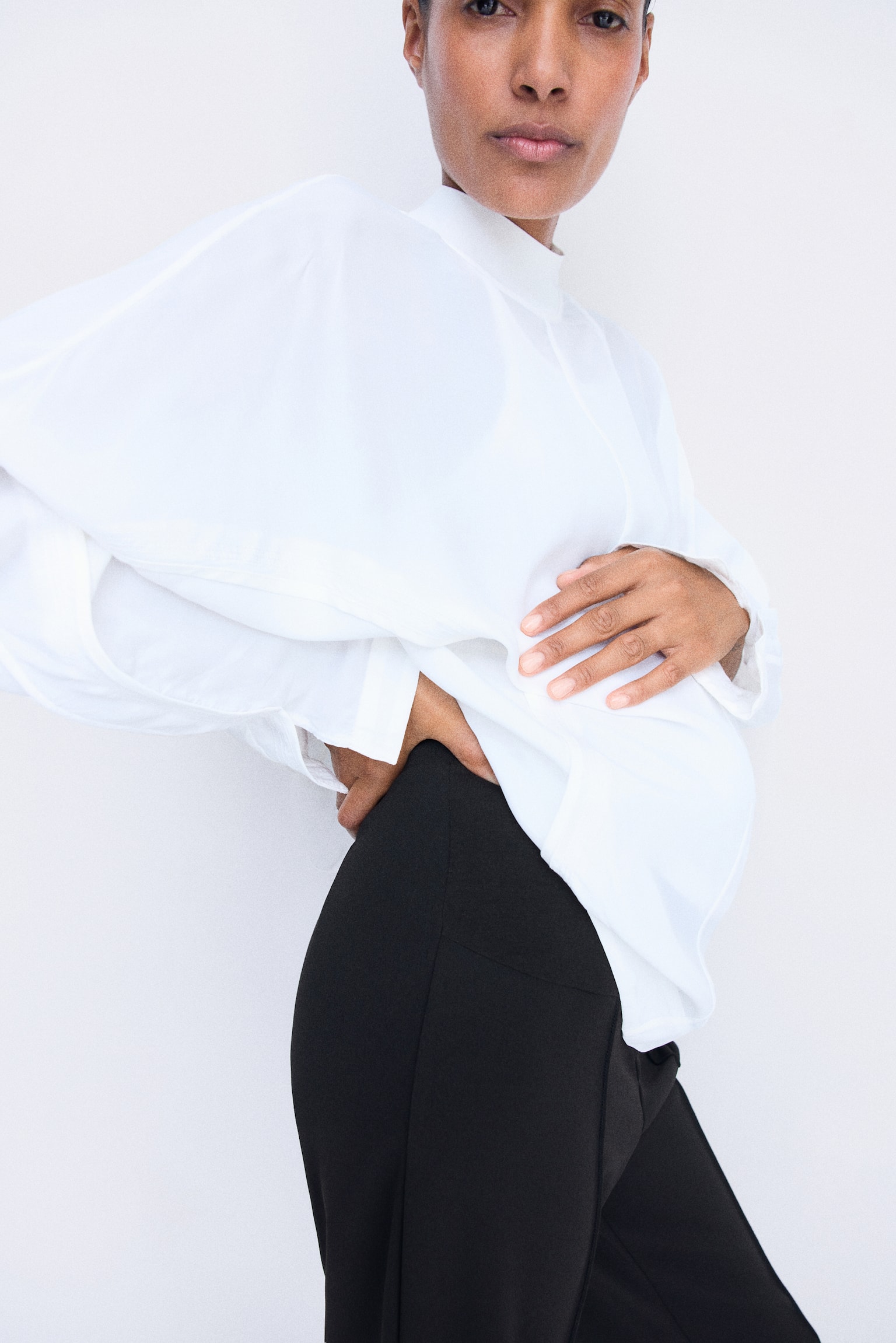 Женские брюки H&M Mama Bootcut Crease-Front, цвет: Чёрный — фото 4