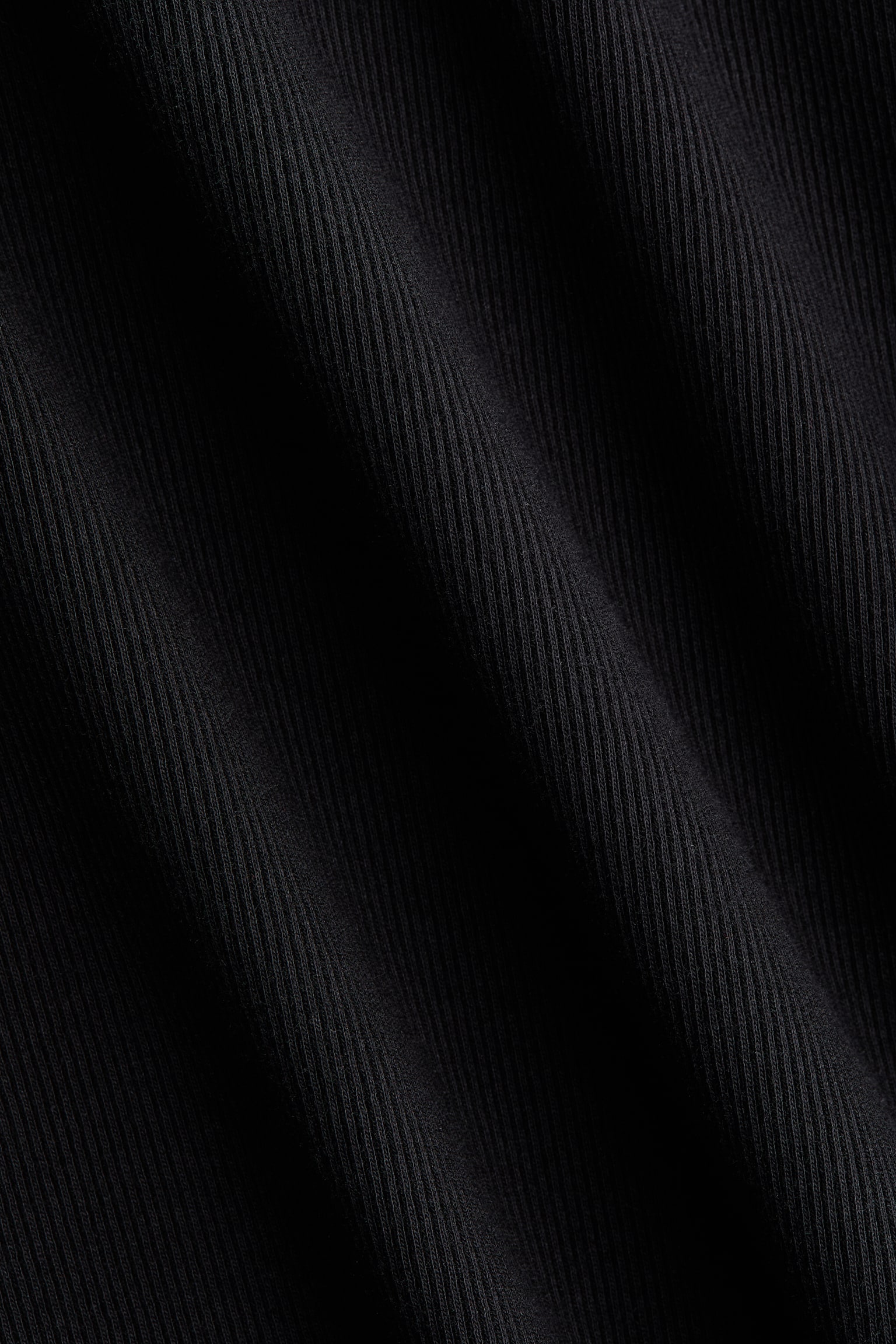 Ribbet top med indsatte blondepartier - Sort/Hvid - 2