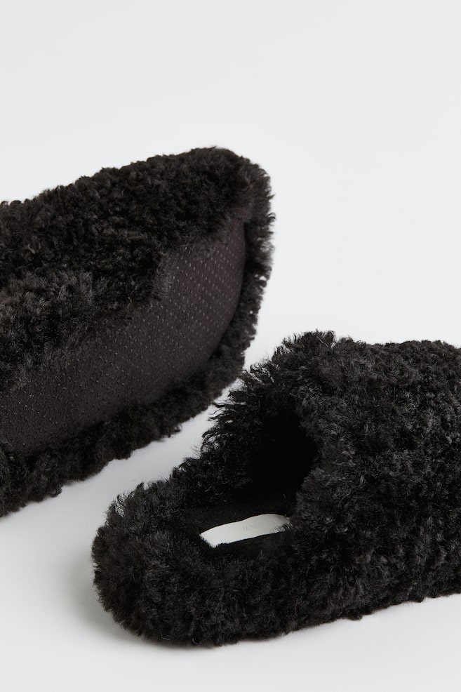 Fluffy slippers - Black/Black/Zebra print - 3