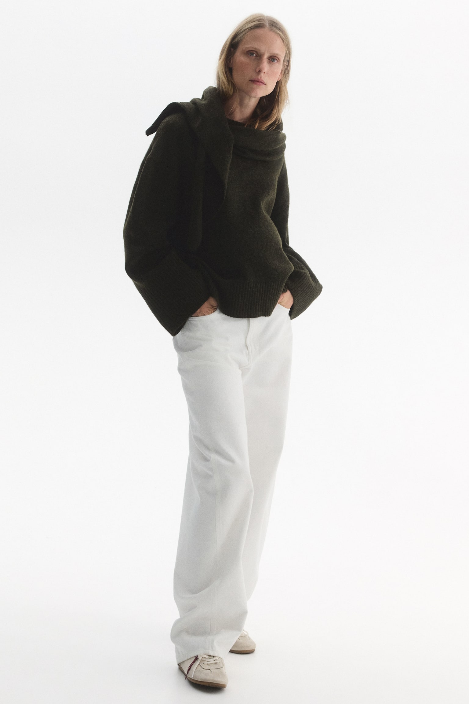 Женский свитер H&M Mama Loose-Fit Sweater with Scarf, цвет: Тёмный хаки зелёный — фото 4