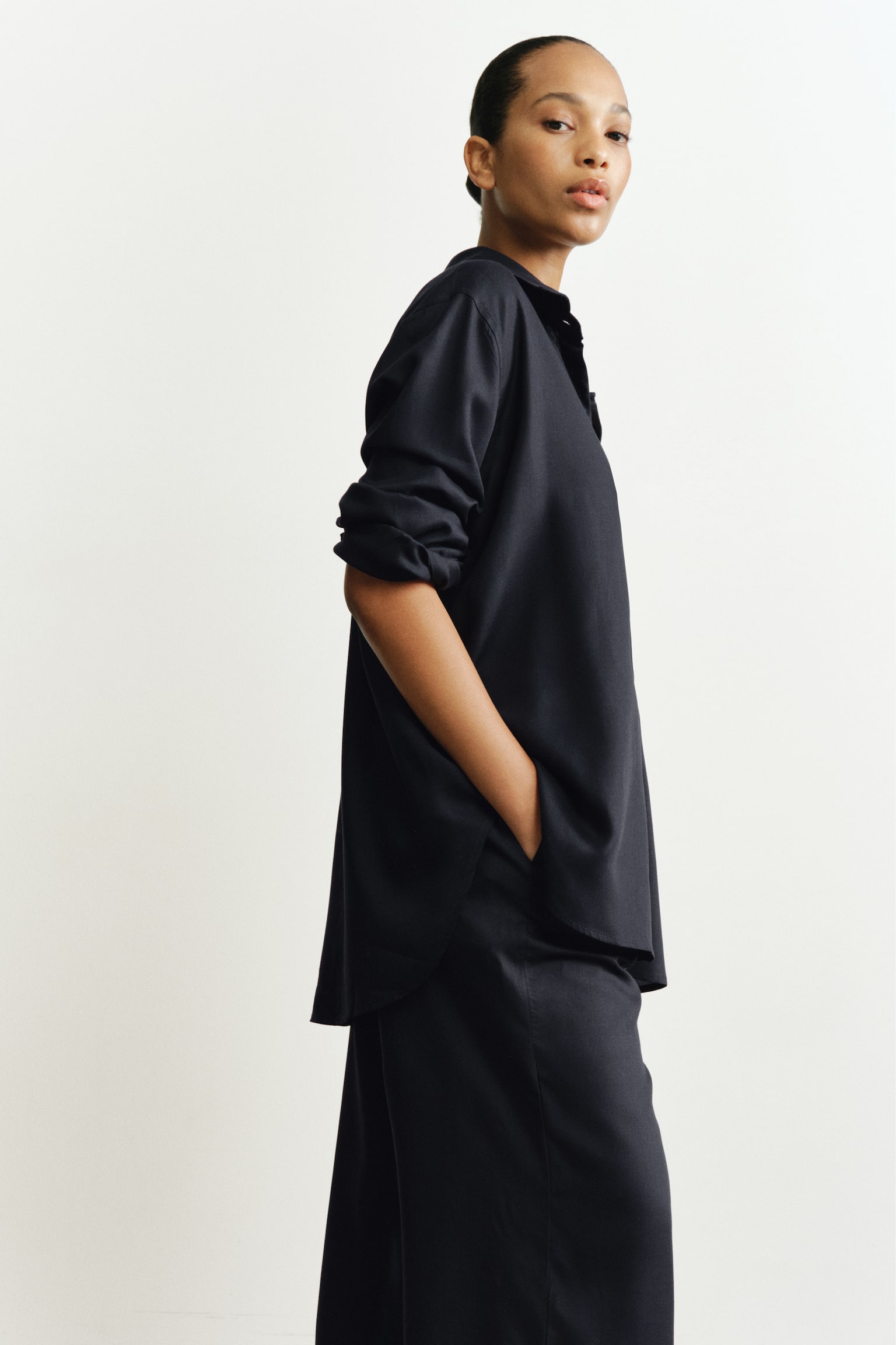 Женские брюки H&M Lyocell Pull-On, цвет: Тёмно-синий — фото 4