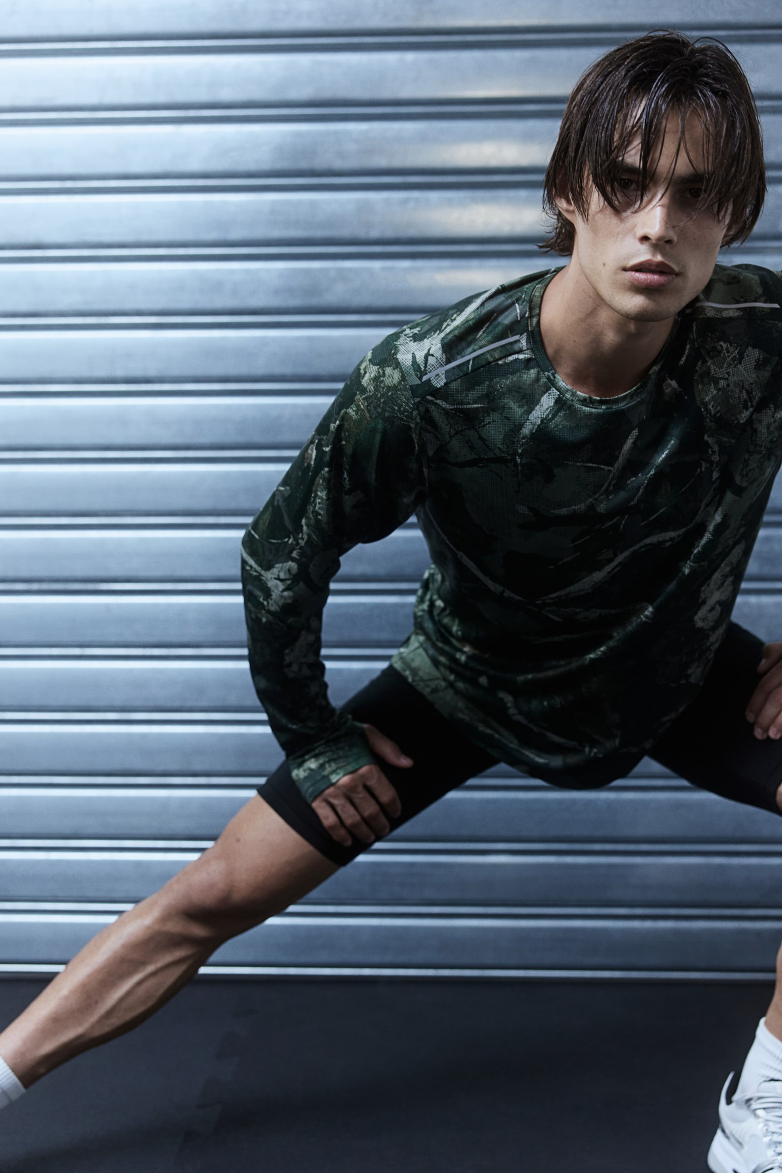 Regular Fit Lightweight running top in DryMove™ - Dark green/Patterned/Black - 1