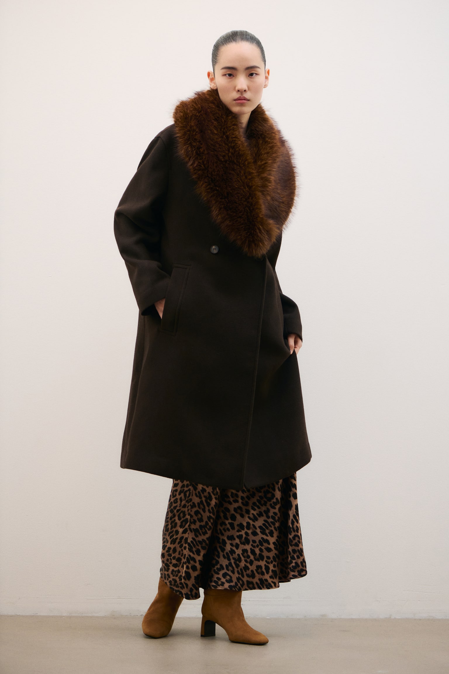 Knee-high boots - Dark beige/Black - 5