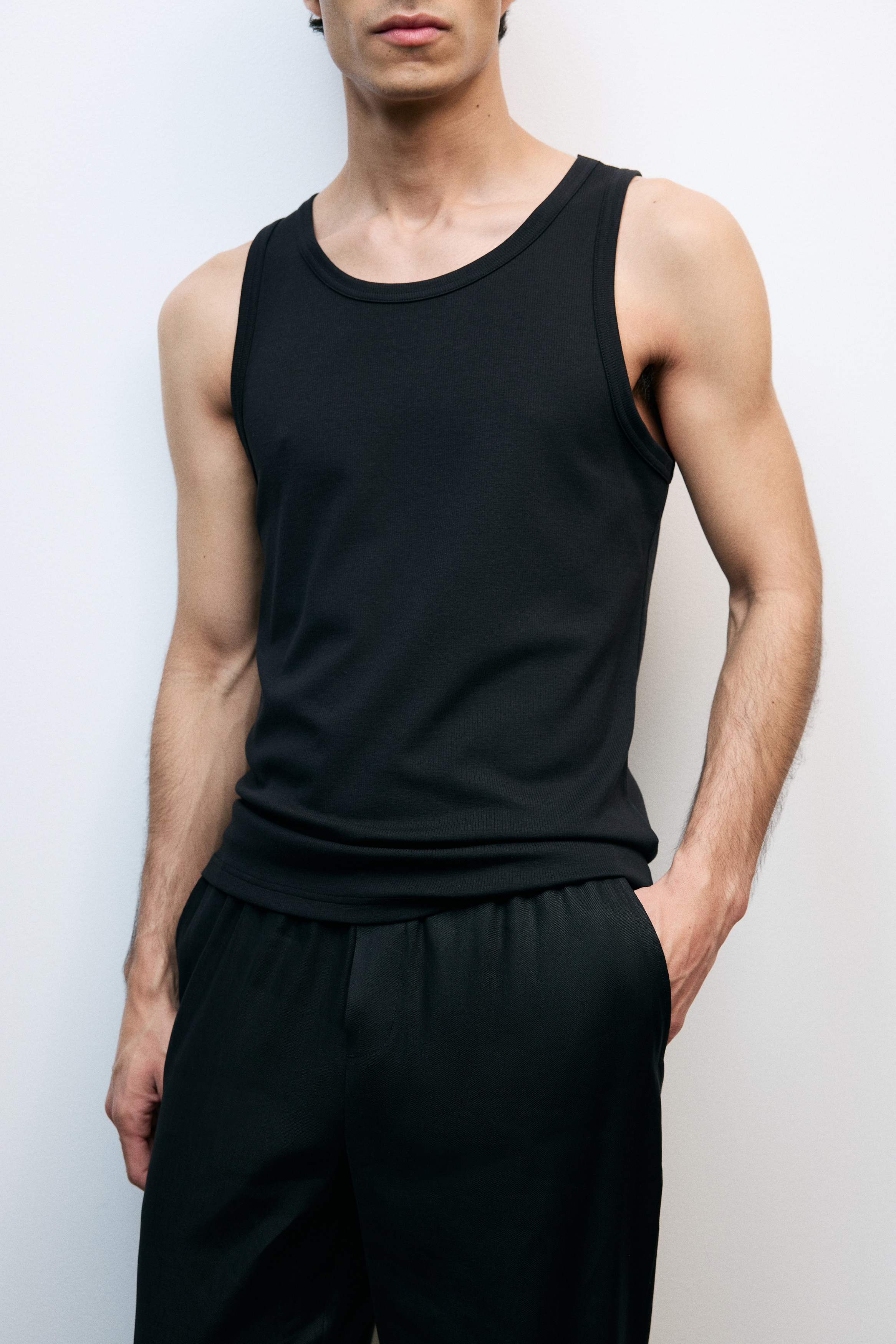 Ｈ＆Ｍ グレンマーティンス タンクトップ 黒 ブラック キャミソール H&M x Glenn Martens Ribbed Tank Top Black - FW25 - US