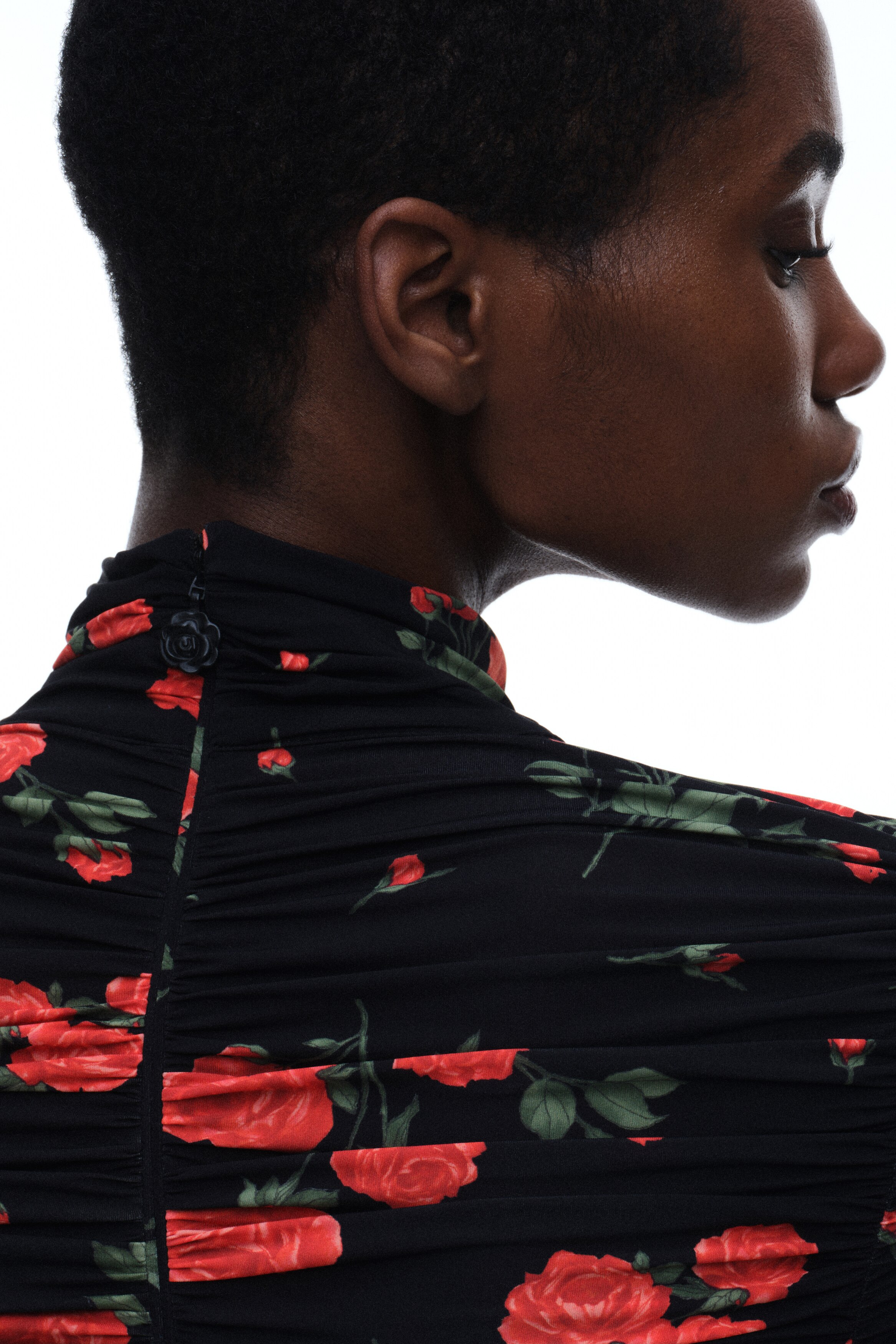 MAGDA BUTRYM H&M ローズモチーフハイネックワンピース