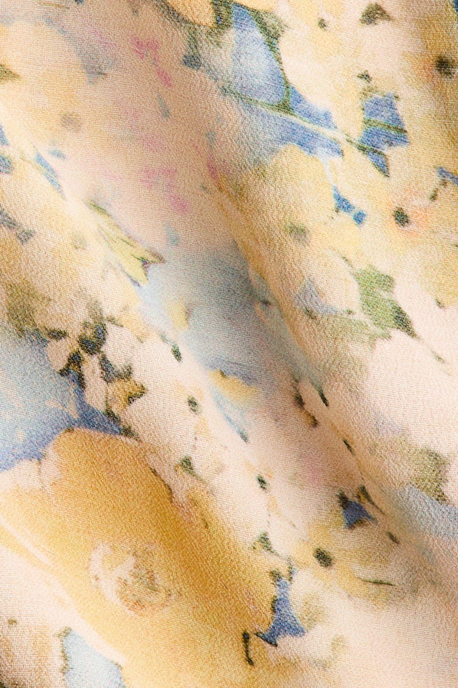 MAMA Kjole i chiffon med skjerf og volanger-Gul/Blomstret - 4