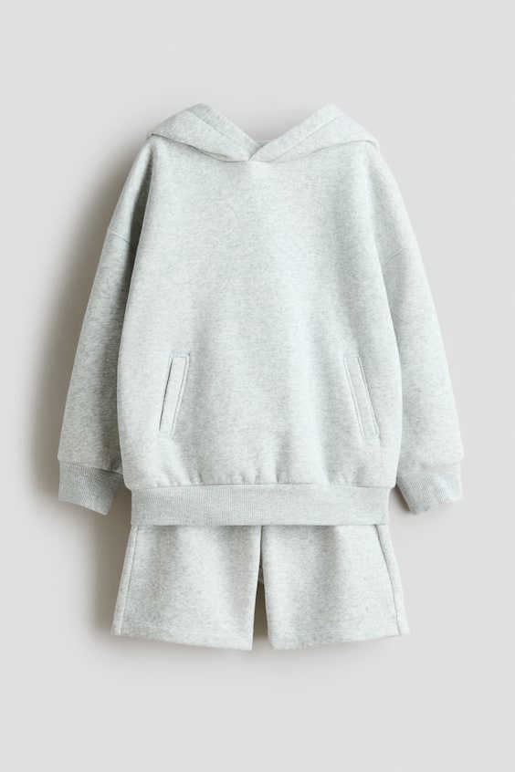 Детские топы H&M 2-Piece Sweatshirt and Sweatshorts Set