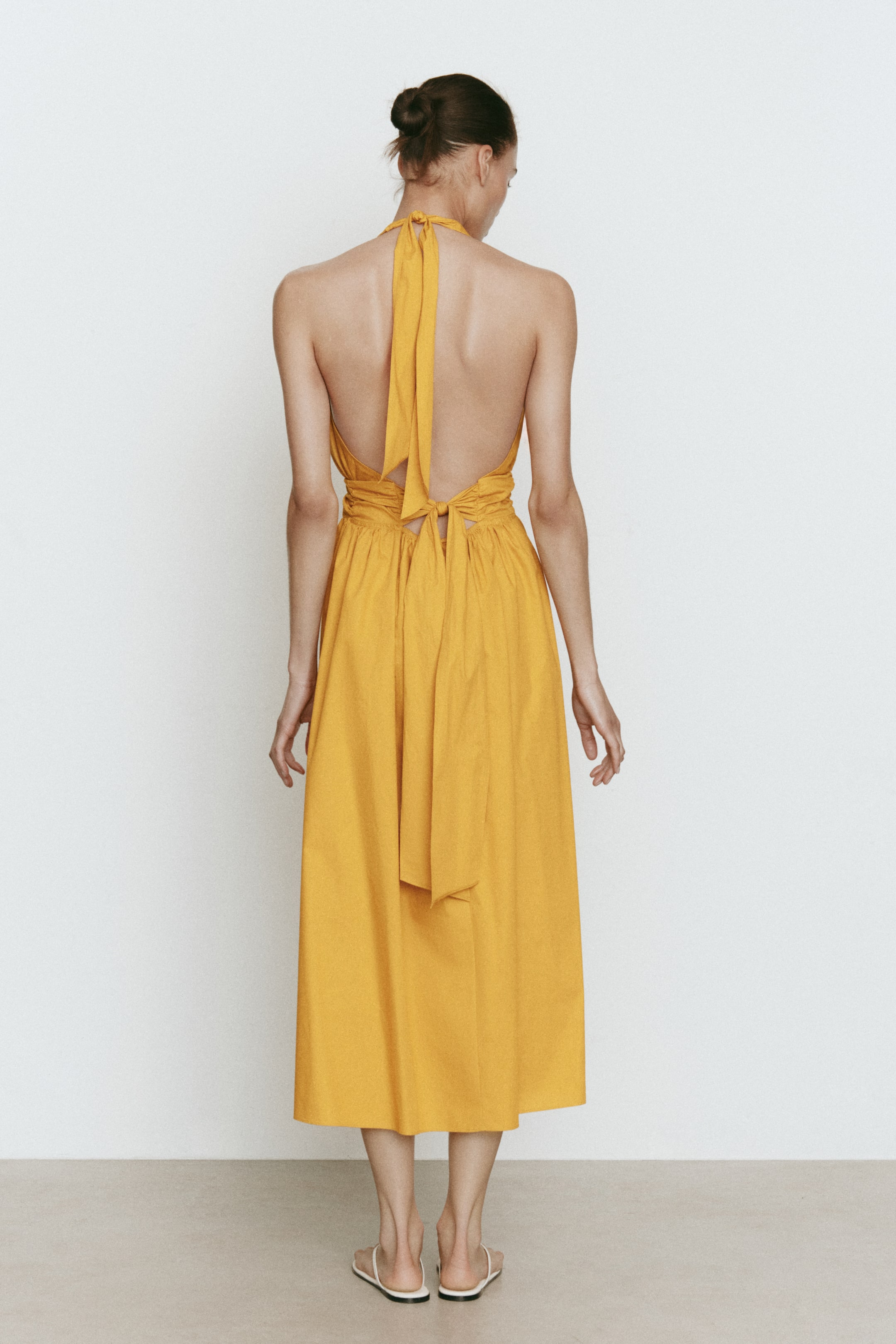Robe à dos nu en coton