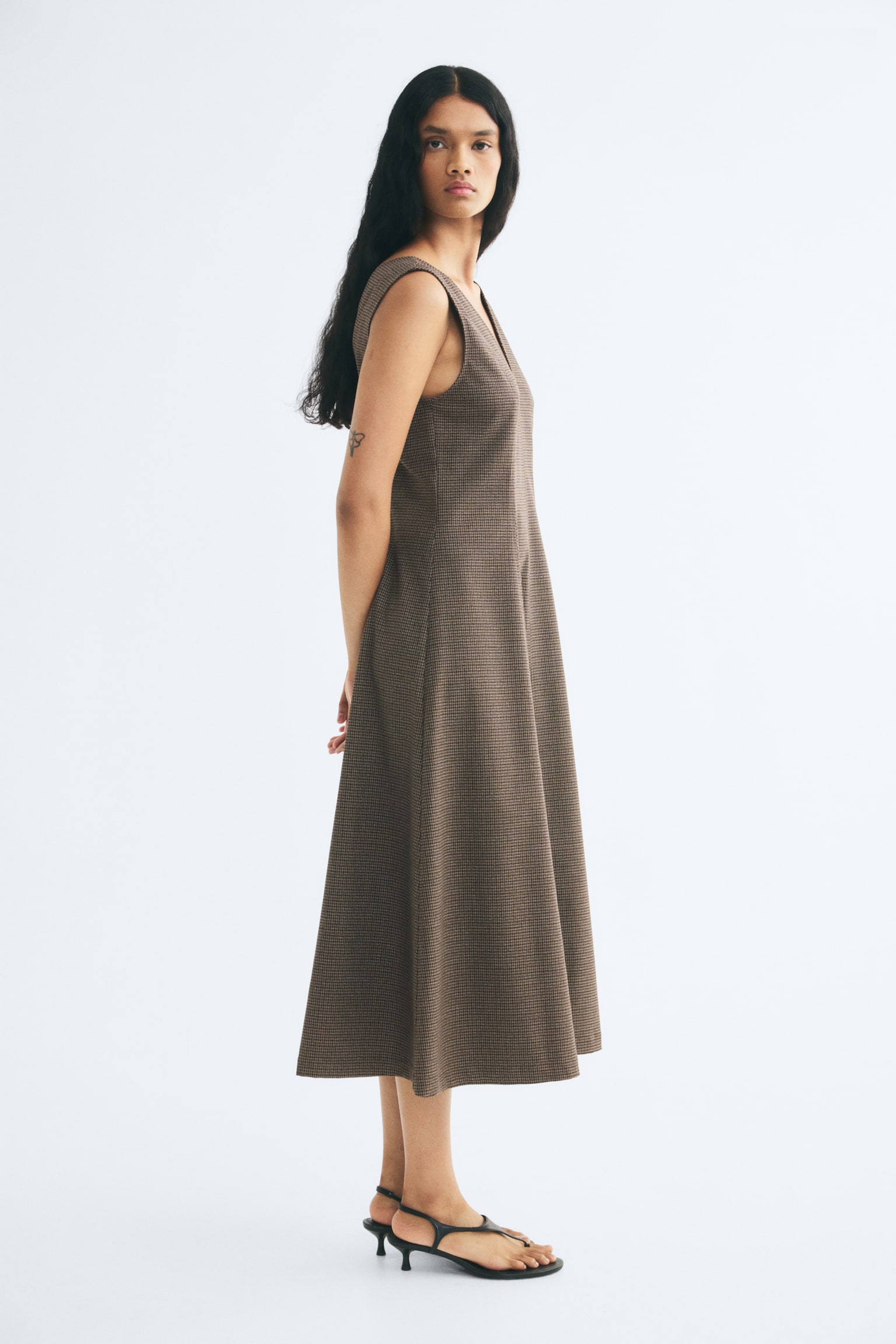 Женское платье H&M Dress with Flared Skirt, цвет: Тёмный коричневый — фото 6