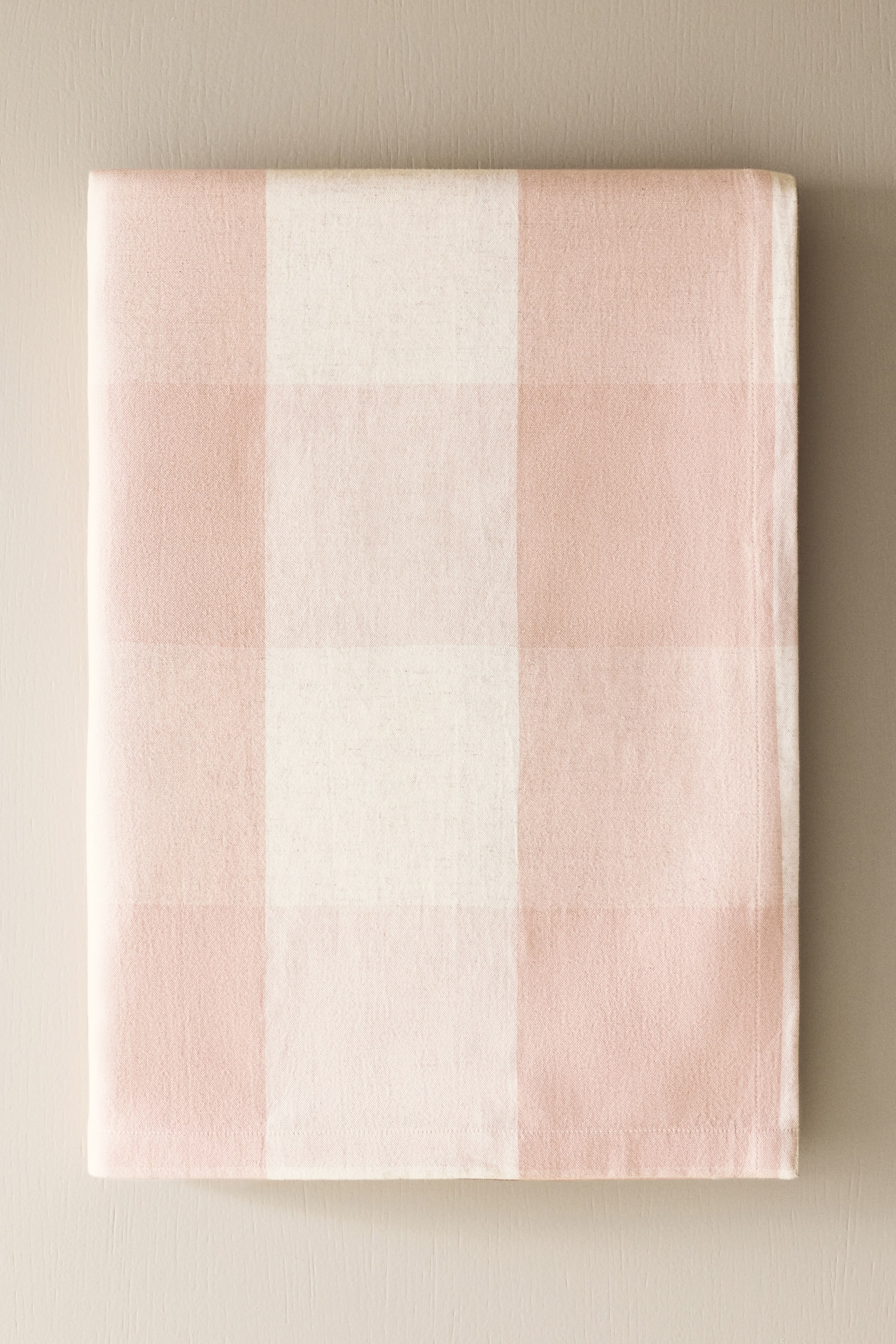 拡大画像を表示: リネンブレンドテーブルクロス - ライトピンク／ギンガムチェック - Home All | H&M JP 1