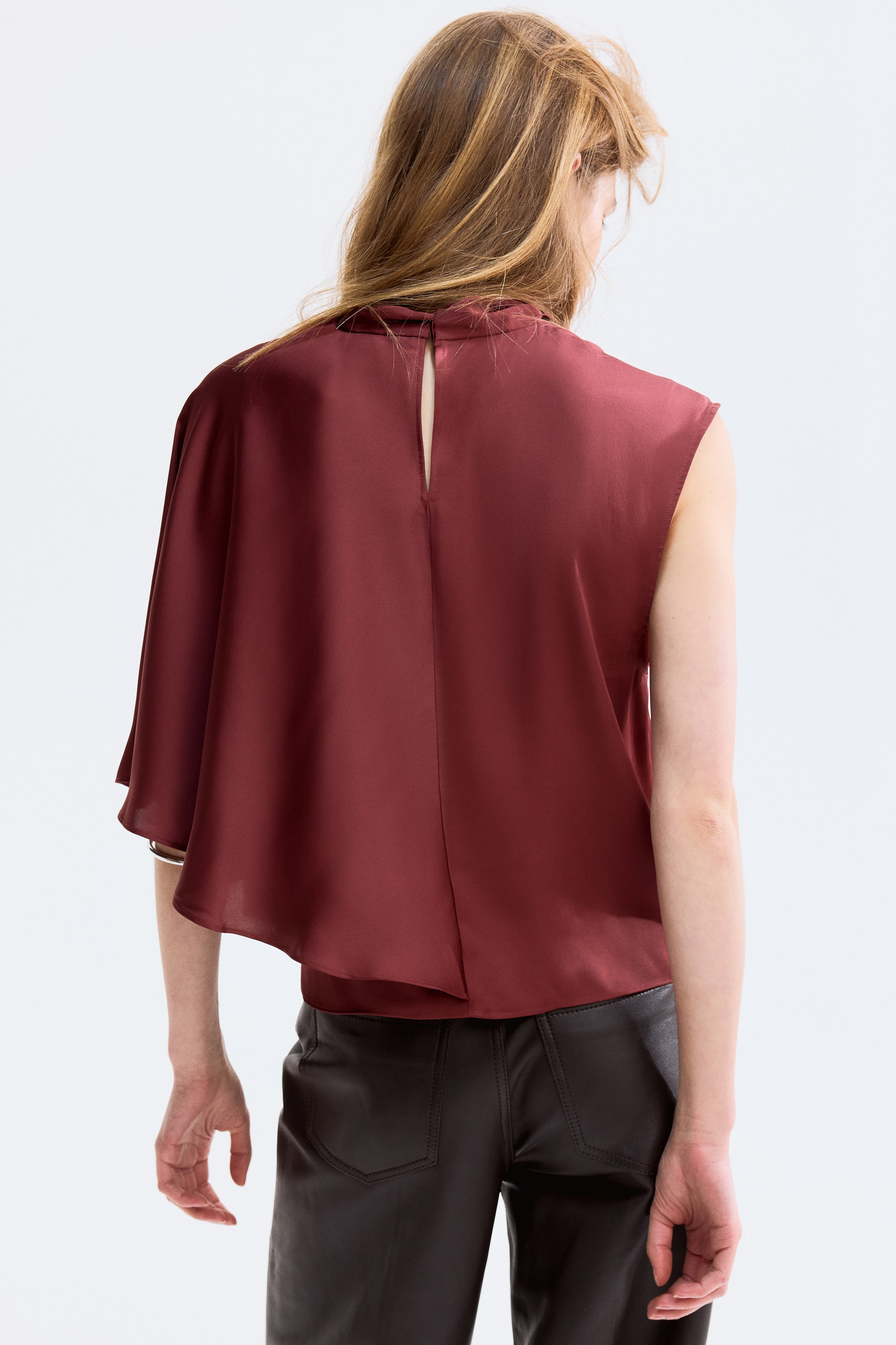 Blouse en satin à effet drapé