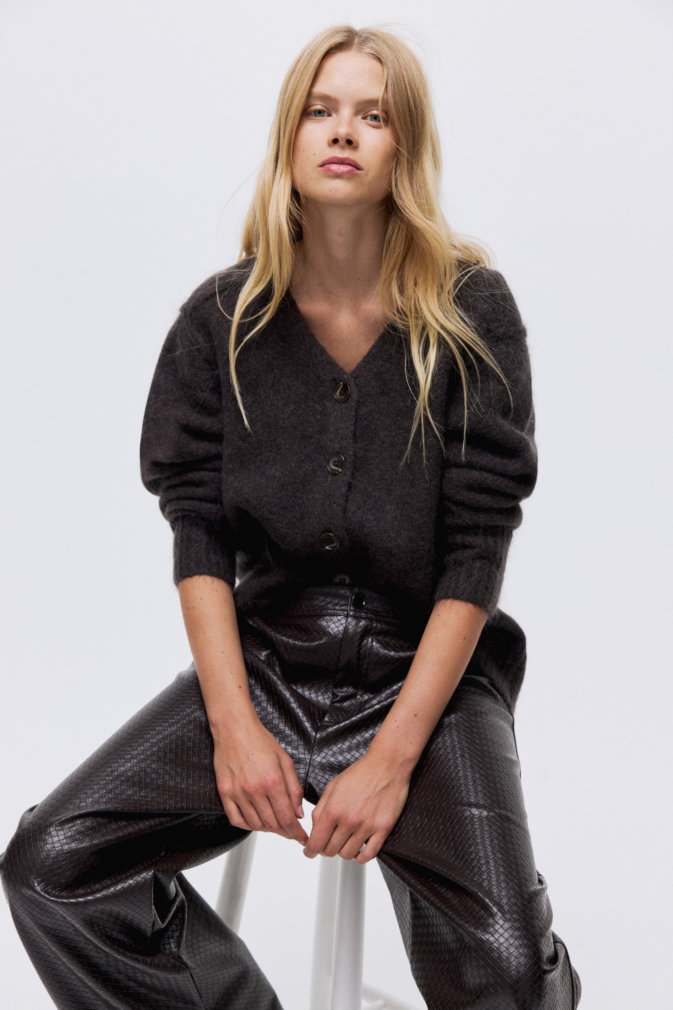 查看大圖: 馬海毛混紡開襟衫 - 深咖啡色 - Ladies | H&M 3