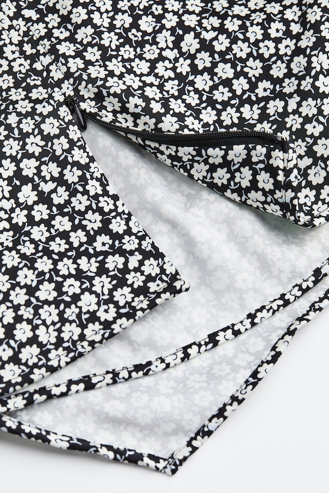 Satin wrap blouse - Black/Small flowers/Cream - 6