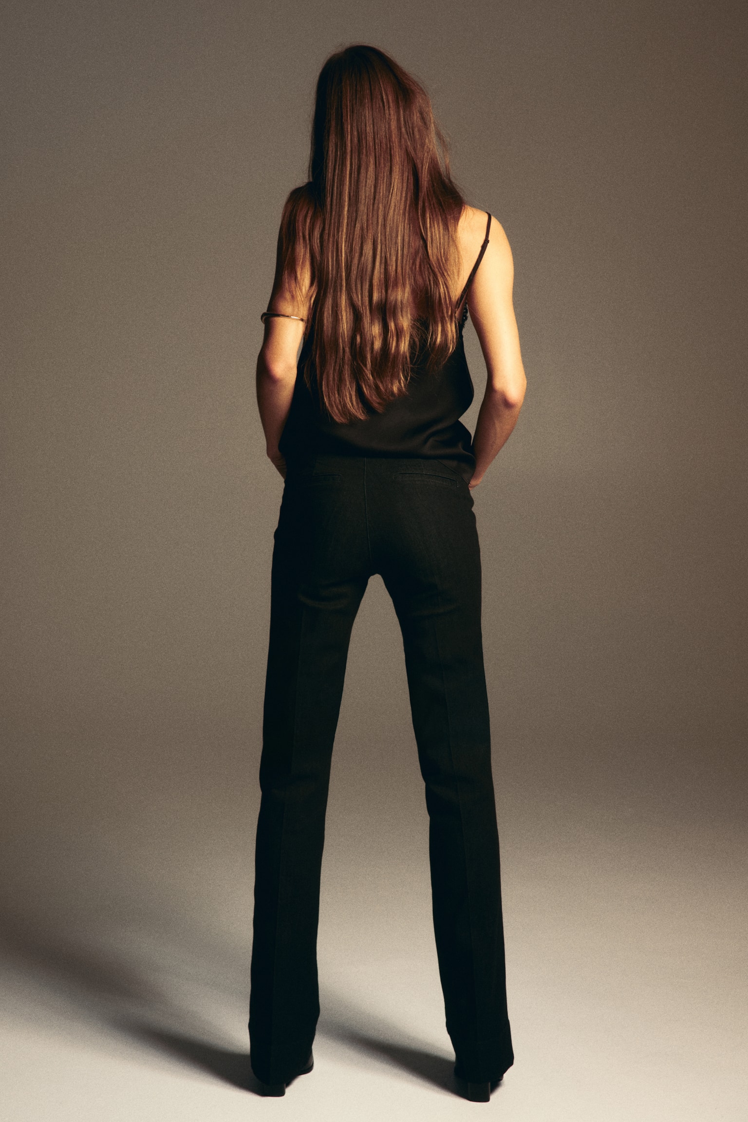 Flared High Jeans - שחור ג'ינס/כחול ג'ינס כהה - 5