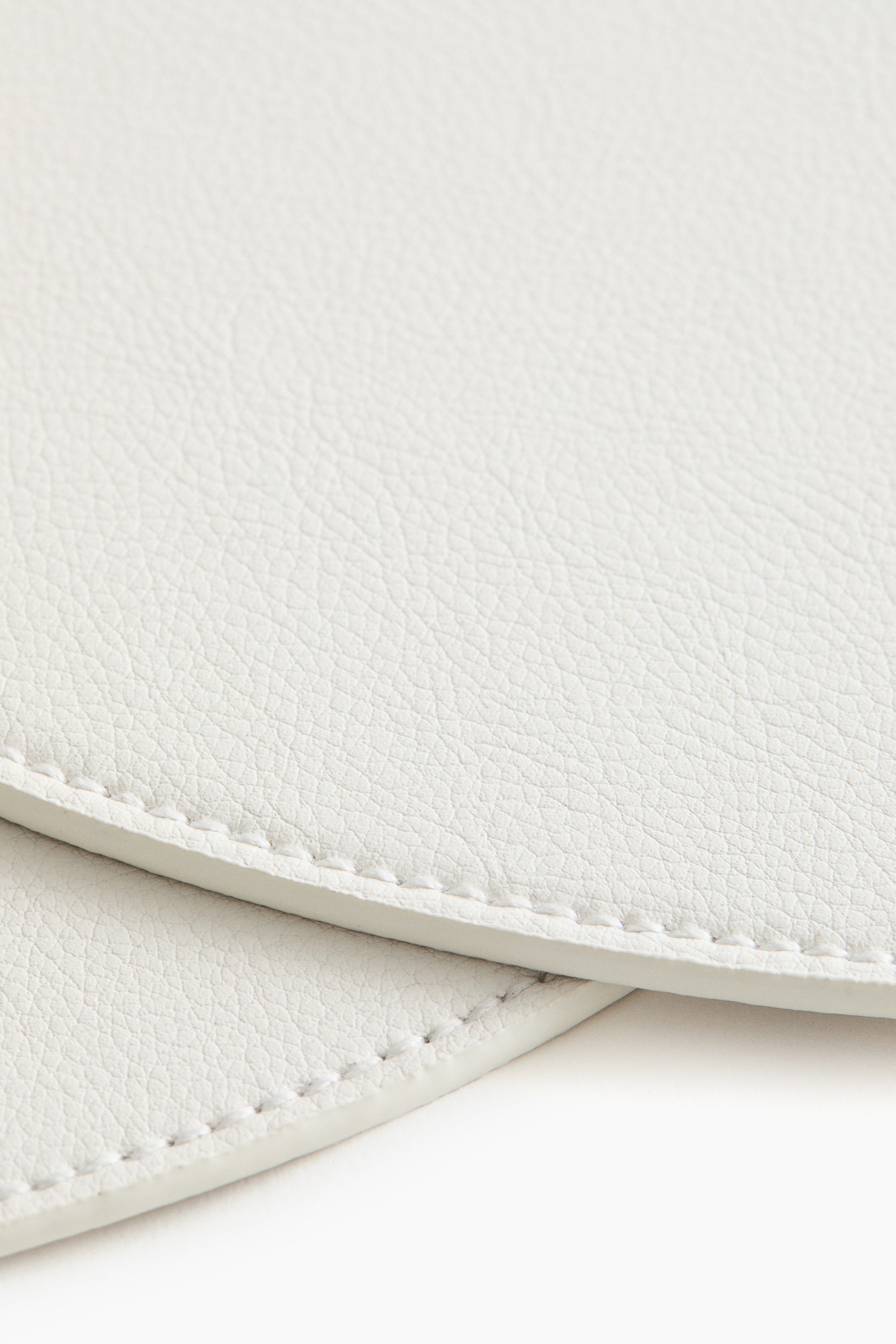 View larger image: 2-pack Round Placemats - White - Home All | H&M CA 2