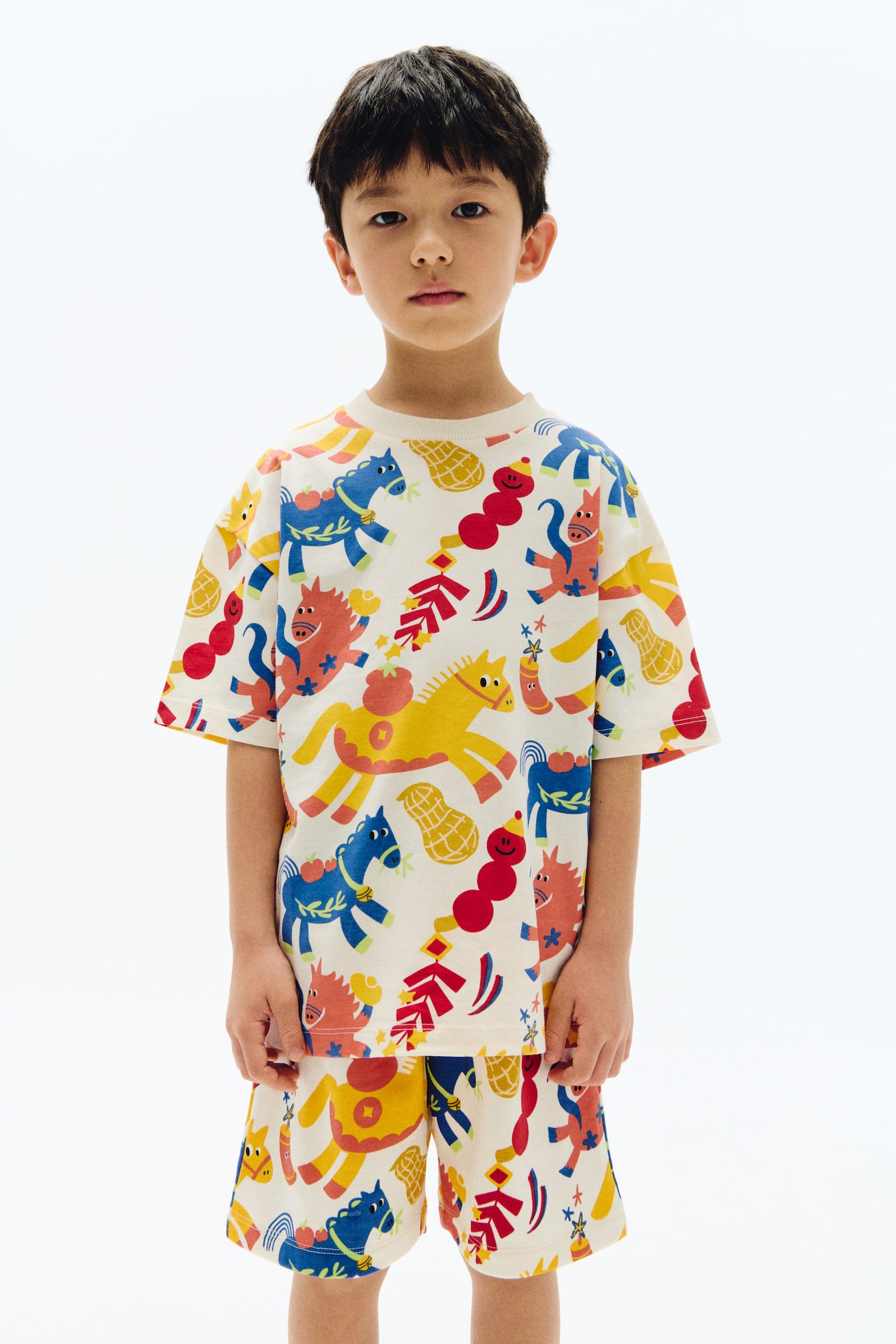 Bộ 2 món áo thun và quần short - Màu trắng/Hoa văn - 5