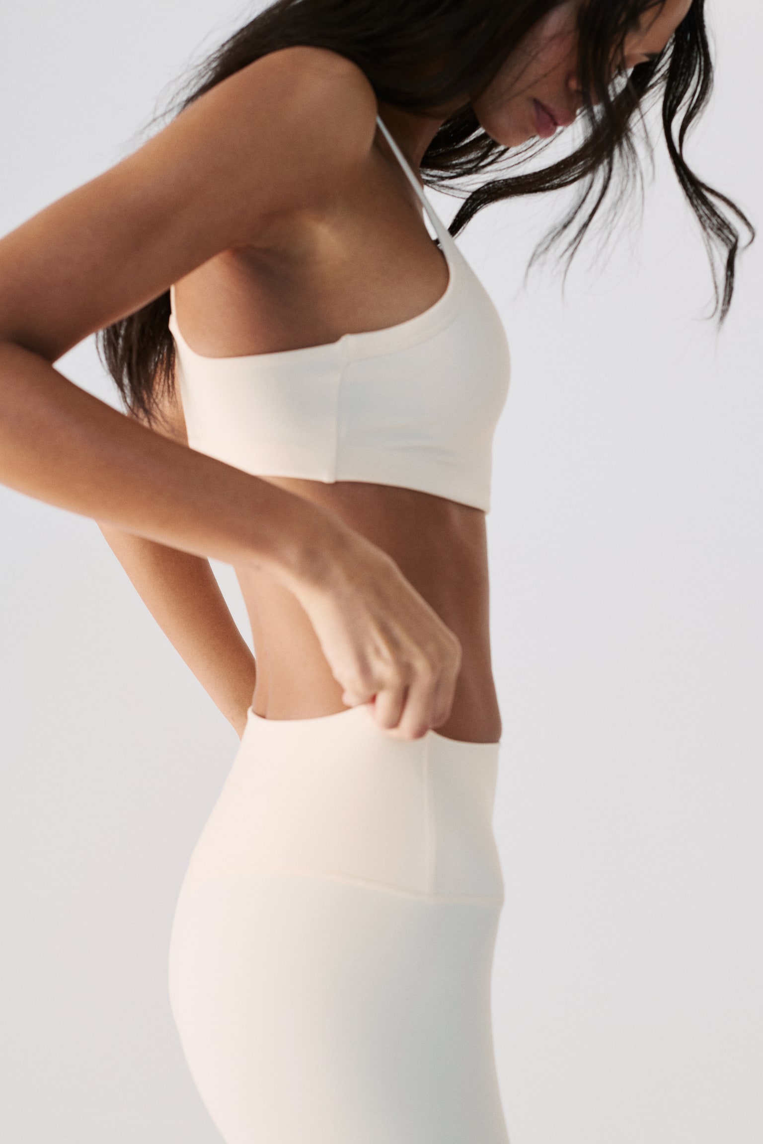 Top deportivo Medium Support con SoftMove™ - Chabacano claro/Rosa antiguo/Café cálido/Negro - 7