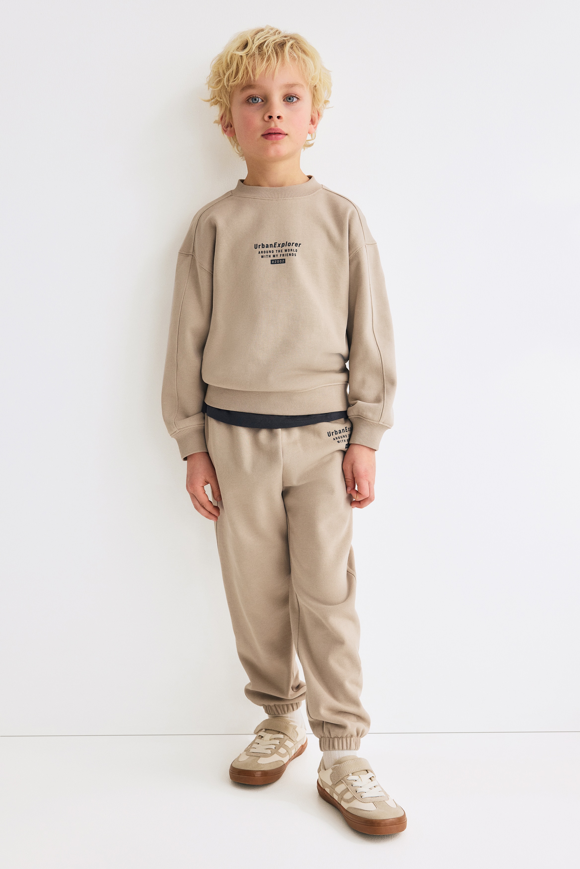 2-Piece Sweatsuit with Motif - Beige/Navy blue
