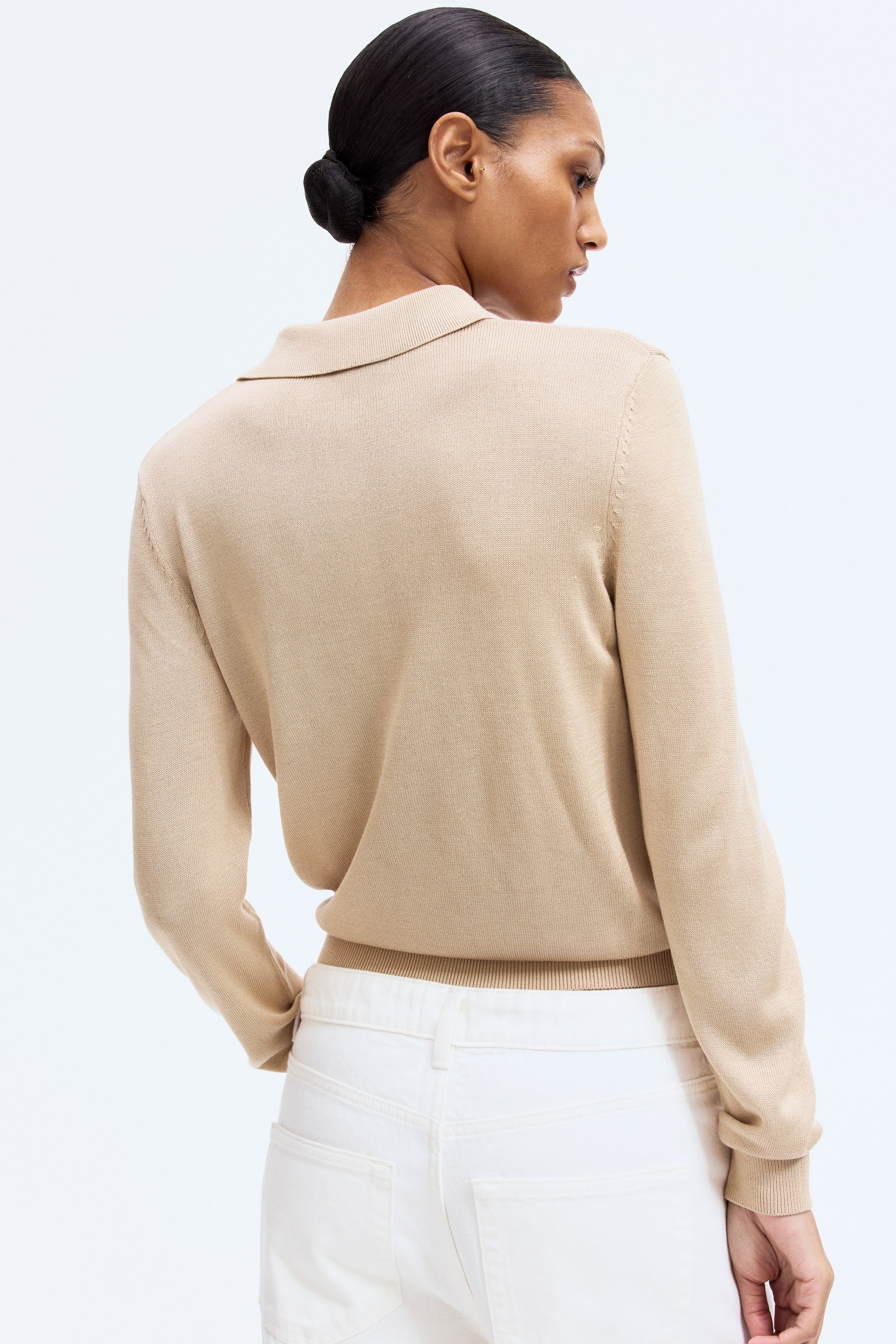 Xem ảnh lớn hơn: Áo polo dệt kim mịn - Beige - Ladies | H&M VN 3