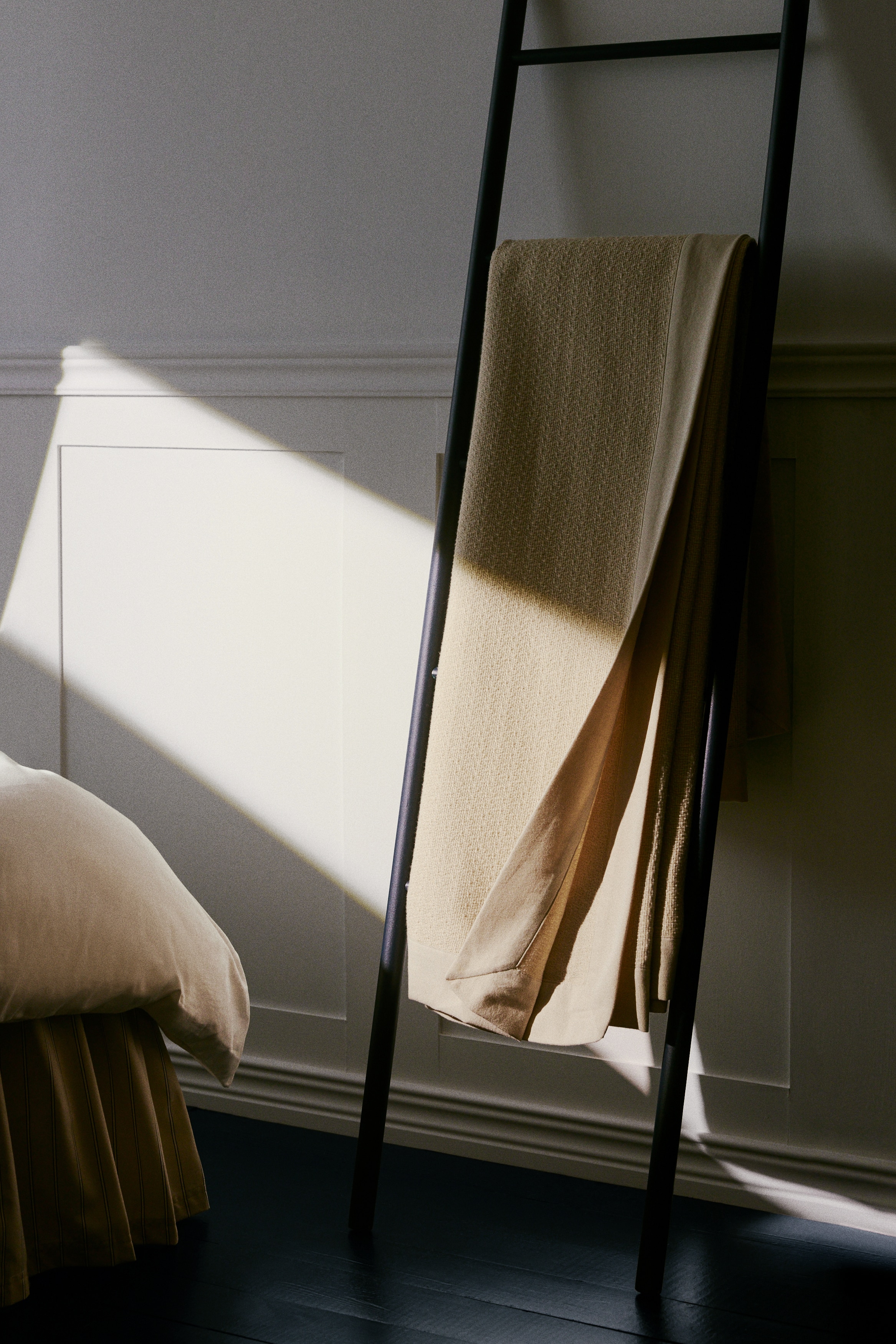 Textured Cotton-Blend Bed Throw - Light beige/White