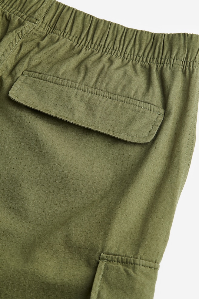 Shorts cargo in tessuto ripstop Relaxed Fit - Verde kaki/Bianco - 6