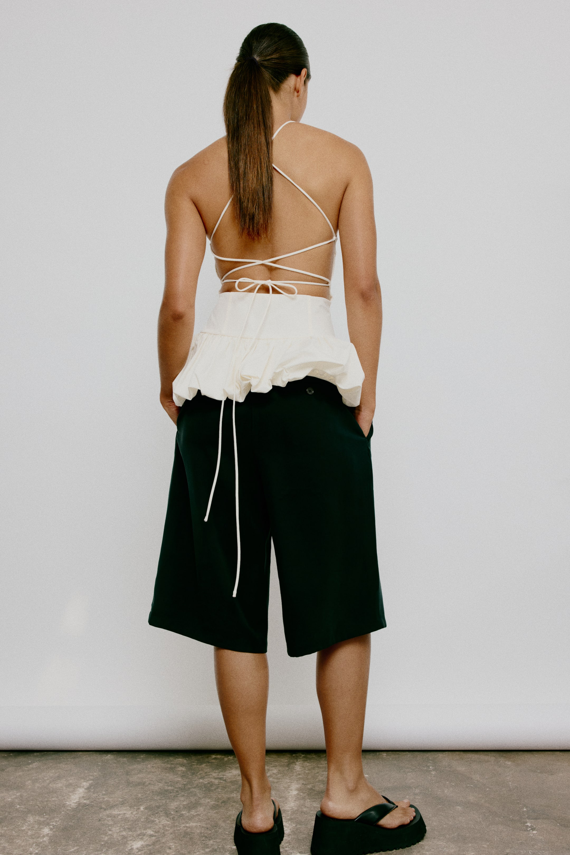 Женские шорты H&M Twill Bermuda Shorts — фото 5