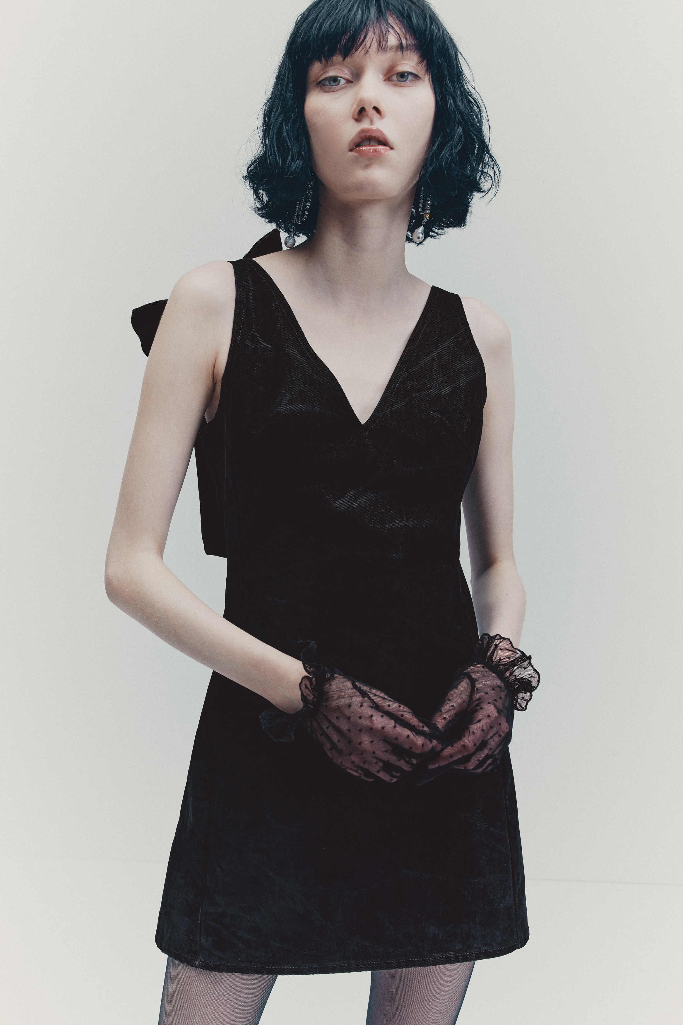 H & M - リボンディテールミニワンピース - ブラック