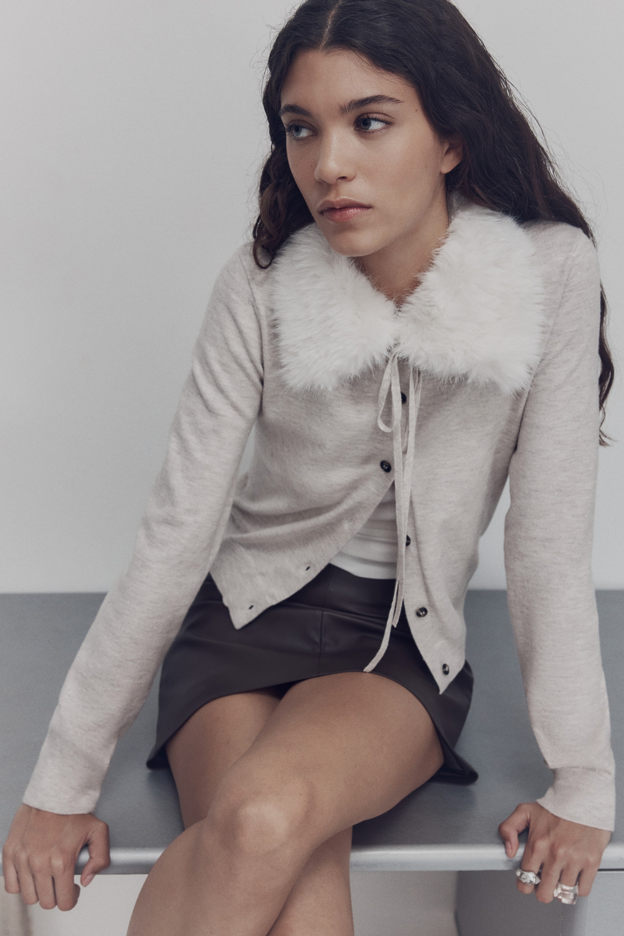 Büyük resmi görüntüle: Yakalı Hırka - Açık bej kırçıllı - KADIN | H&M TR 4