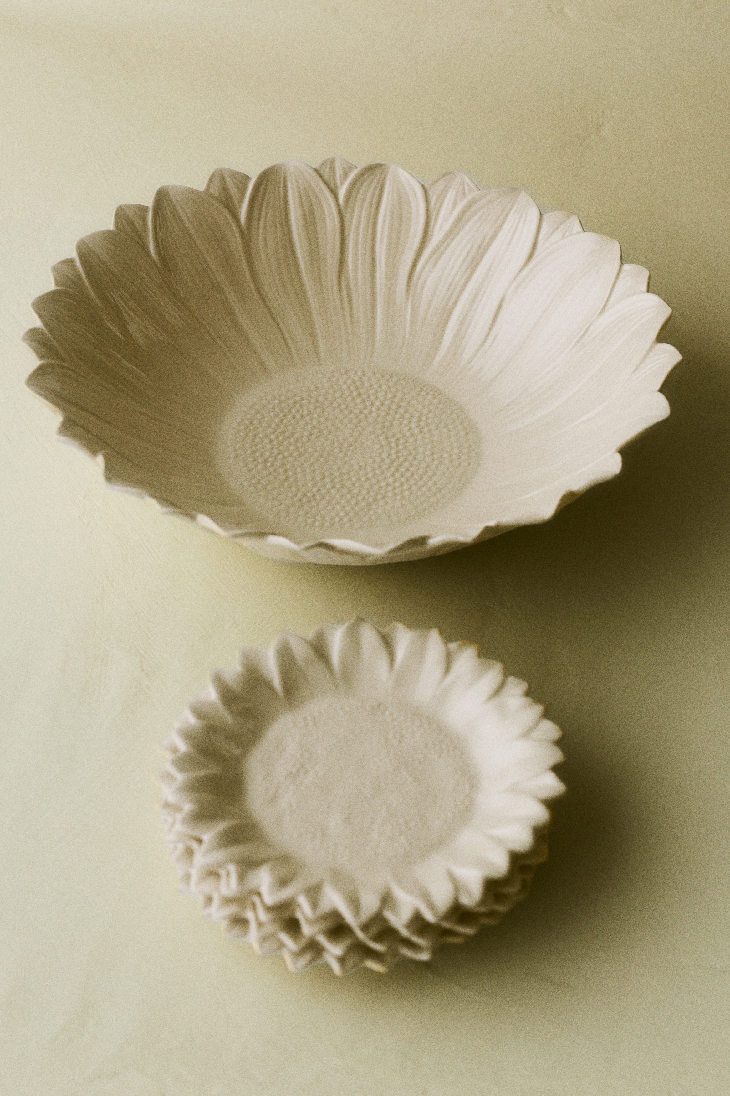 Grote keramieken opdienschaal - Lichtbeige