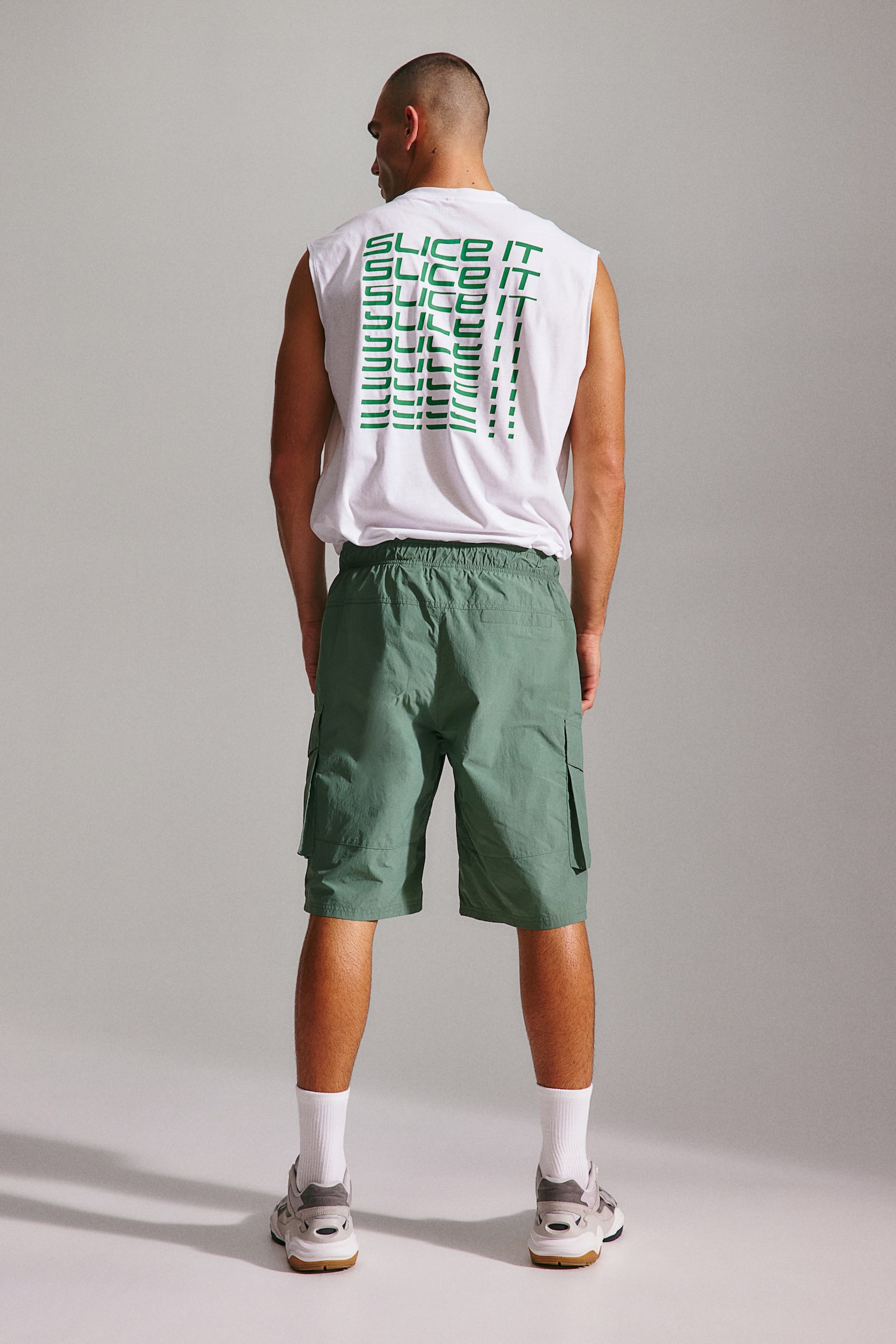 Long cargo sports shorts - Green/Black - 3