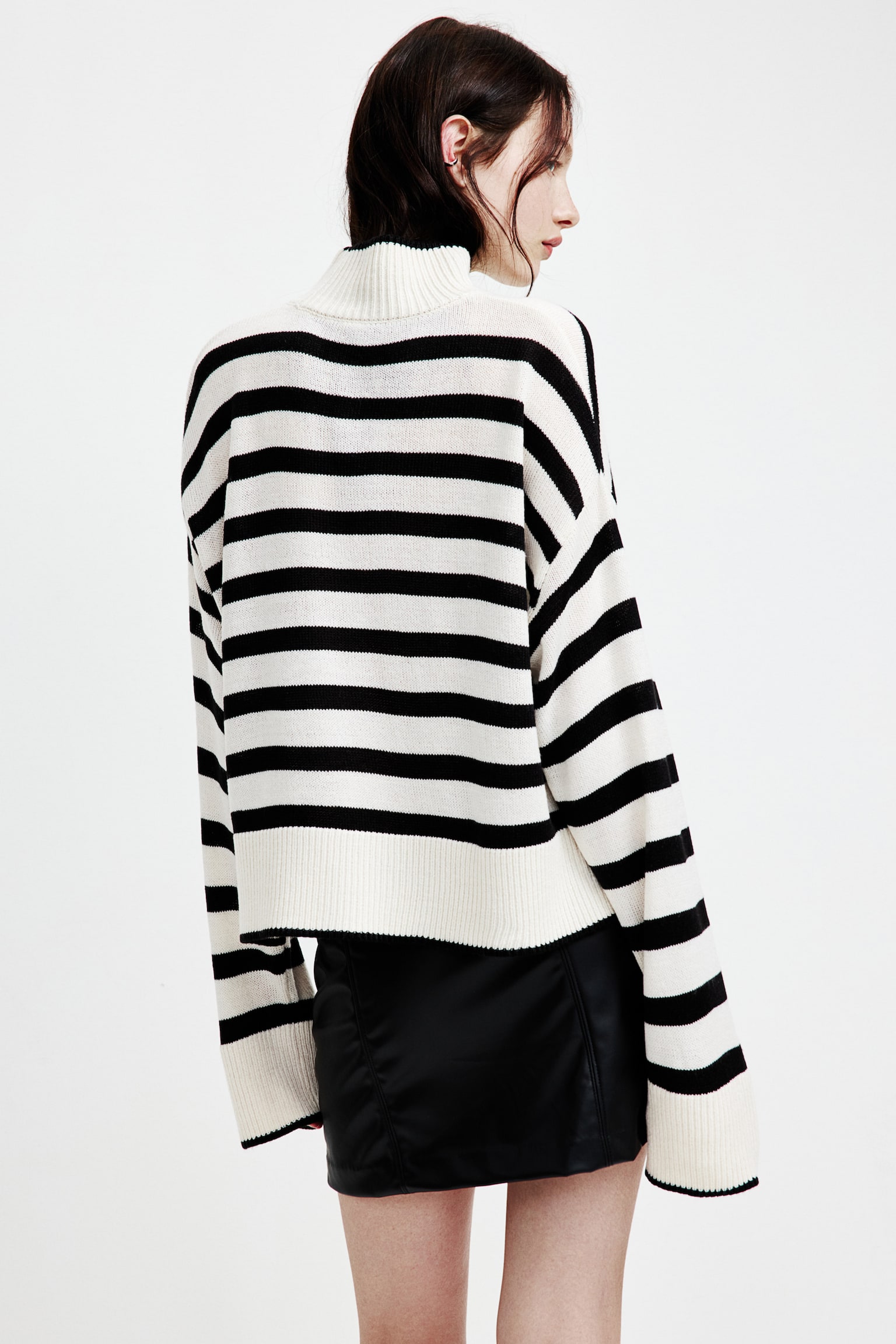 Fine-knit turtleneck jumper - Cream/Striped/Burgundy/Black/Cream - 4