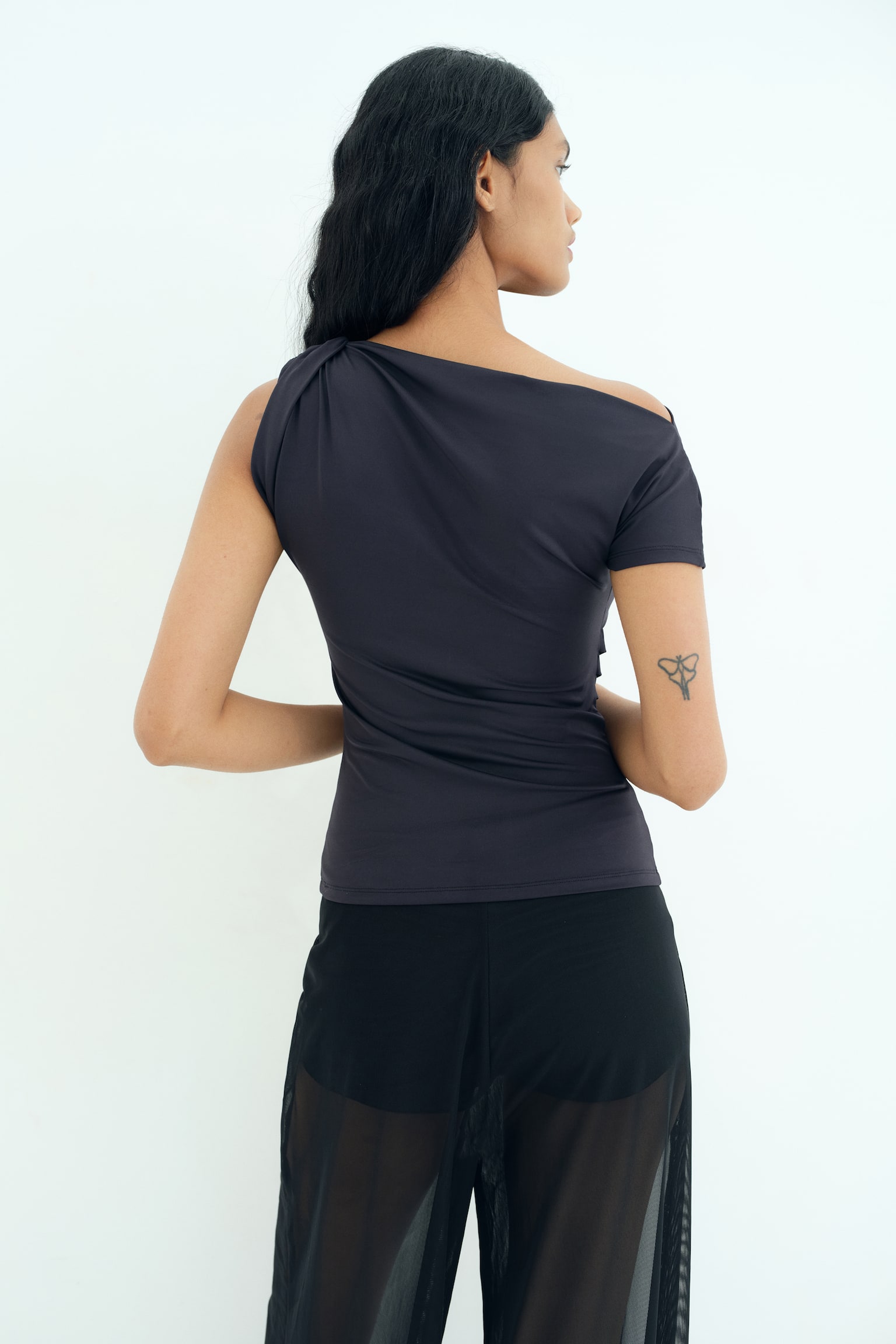 Áo lệch vai xếp rủ - Màu xanh lá pastel - 4