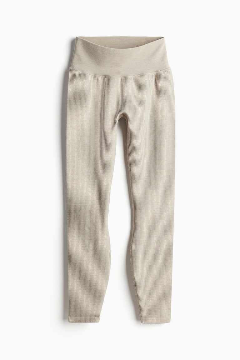 Seamless Sports leggings with DryMove™