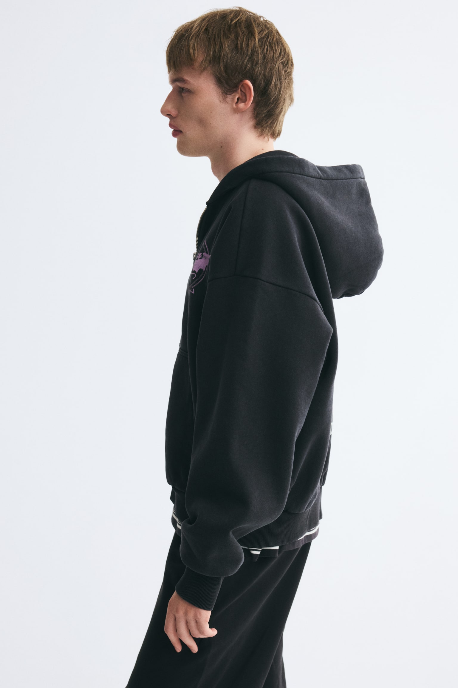 Мужское худи H&M Oversized Fit Printed zip-through, цвет: Угольный серый / Чёрный — фото 6