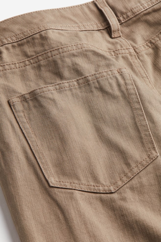Rozszerzane spodnie z diagonalu z kantami - Ciemnobeżowy - 6