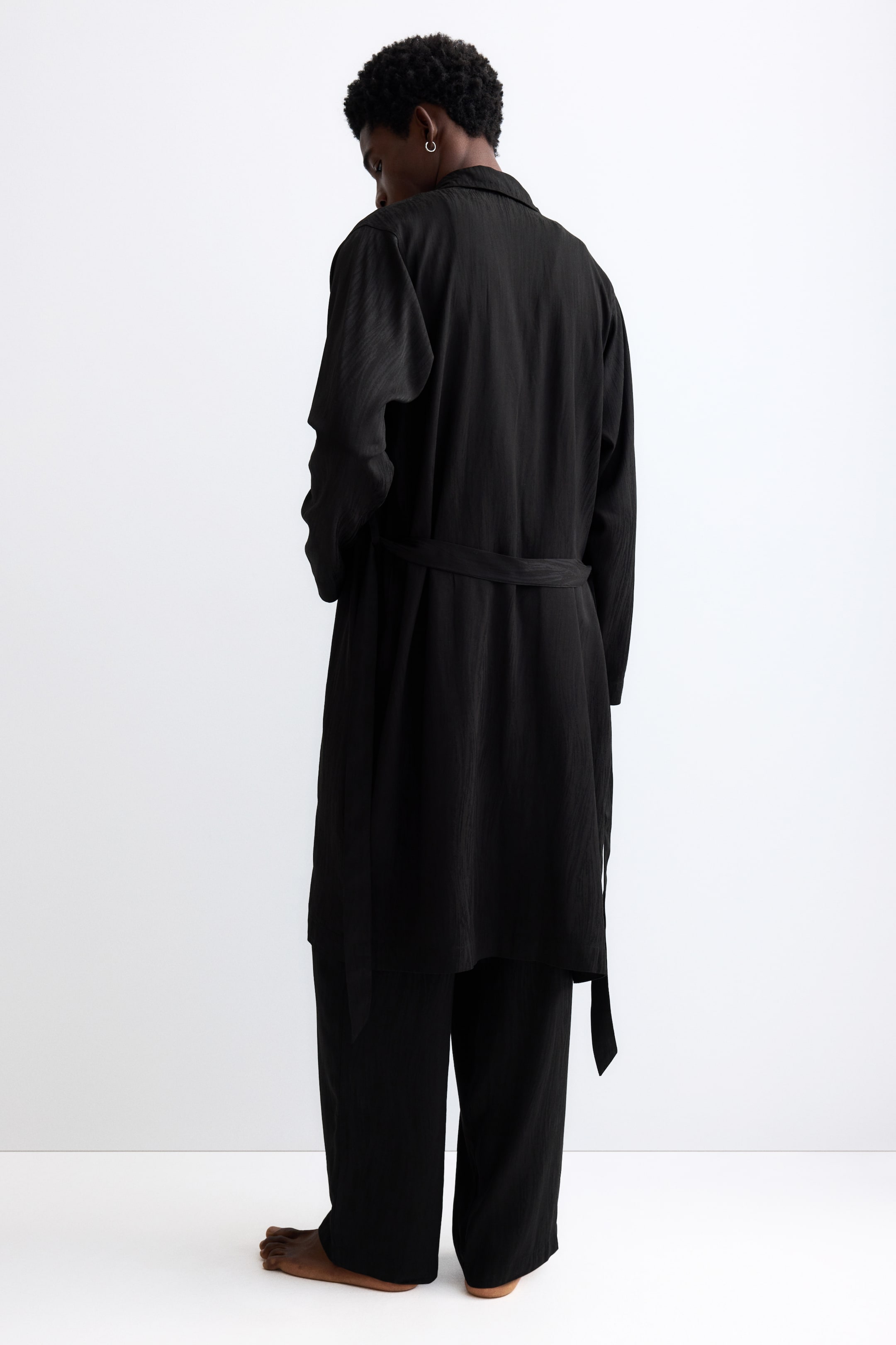 View larger image: Jacquard-weave dressing gown - Black - Men | H&M IN 5
