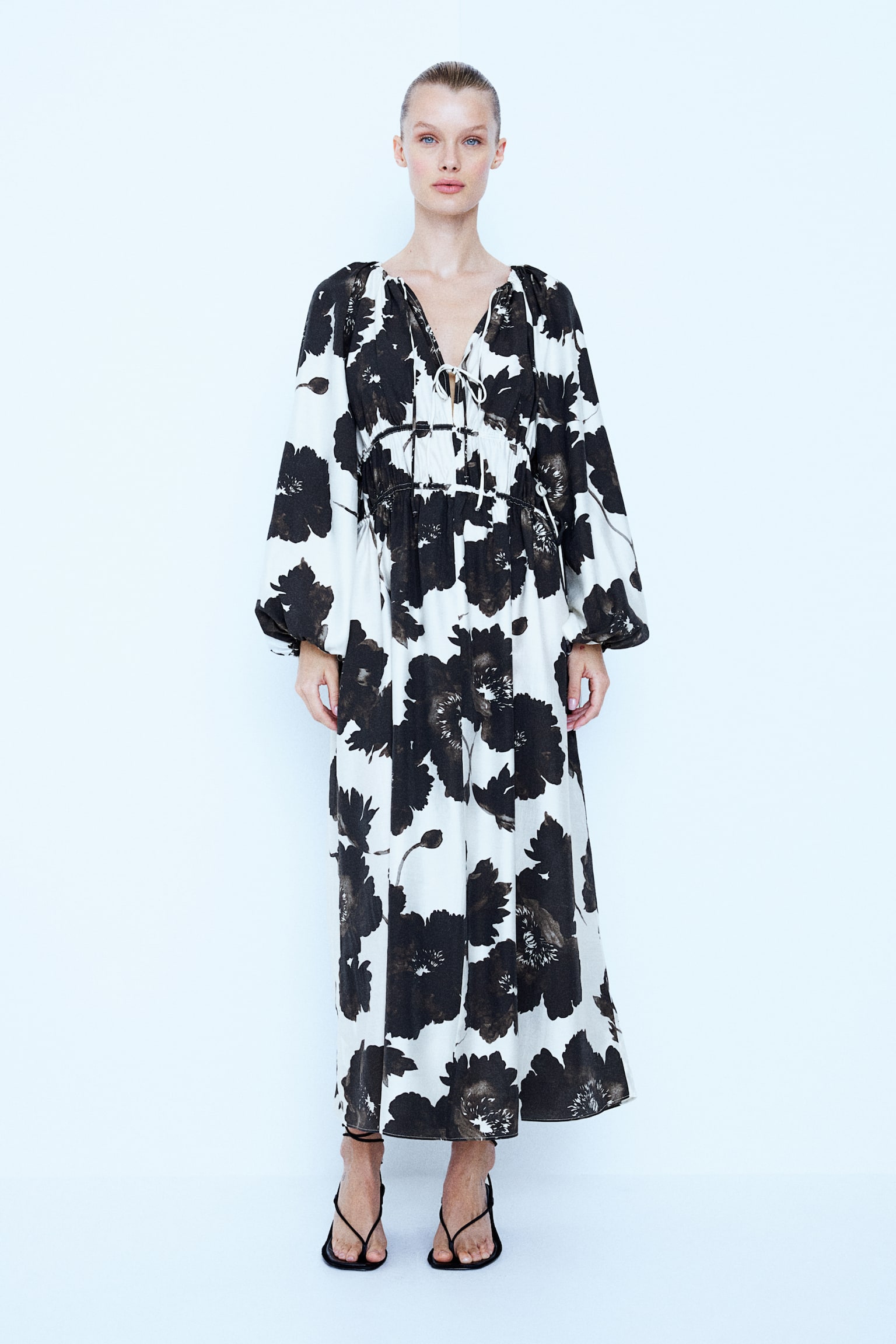 Robe oversize avec cordons de serrage - Blanc/noir/fleuri/Vert lime/Rouge/motif - 5