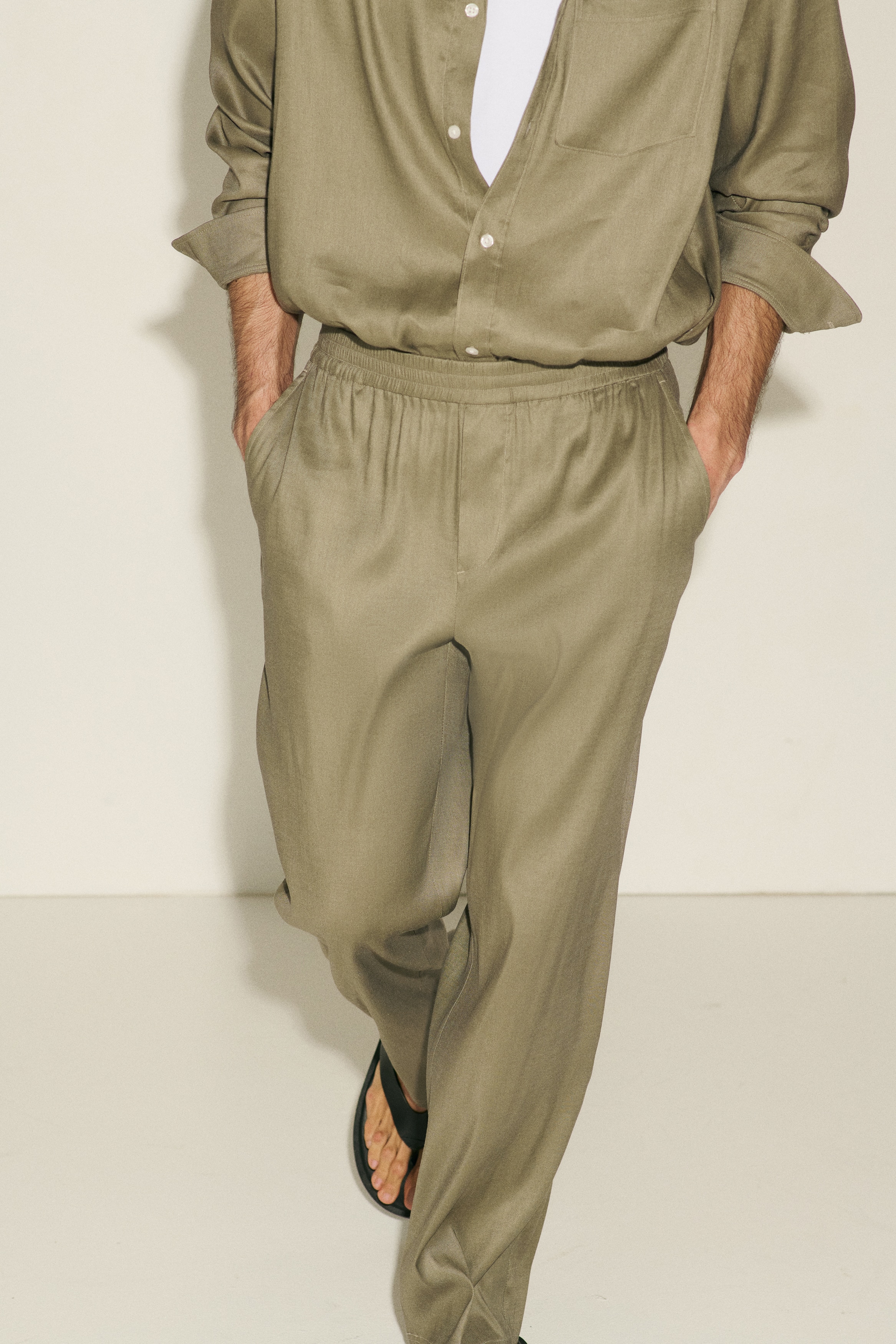 Comfort Stretch Loose-Fit Linen-Blend Pants from H&M - $50.99