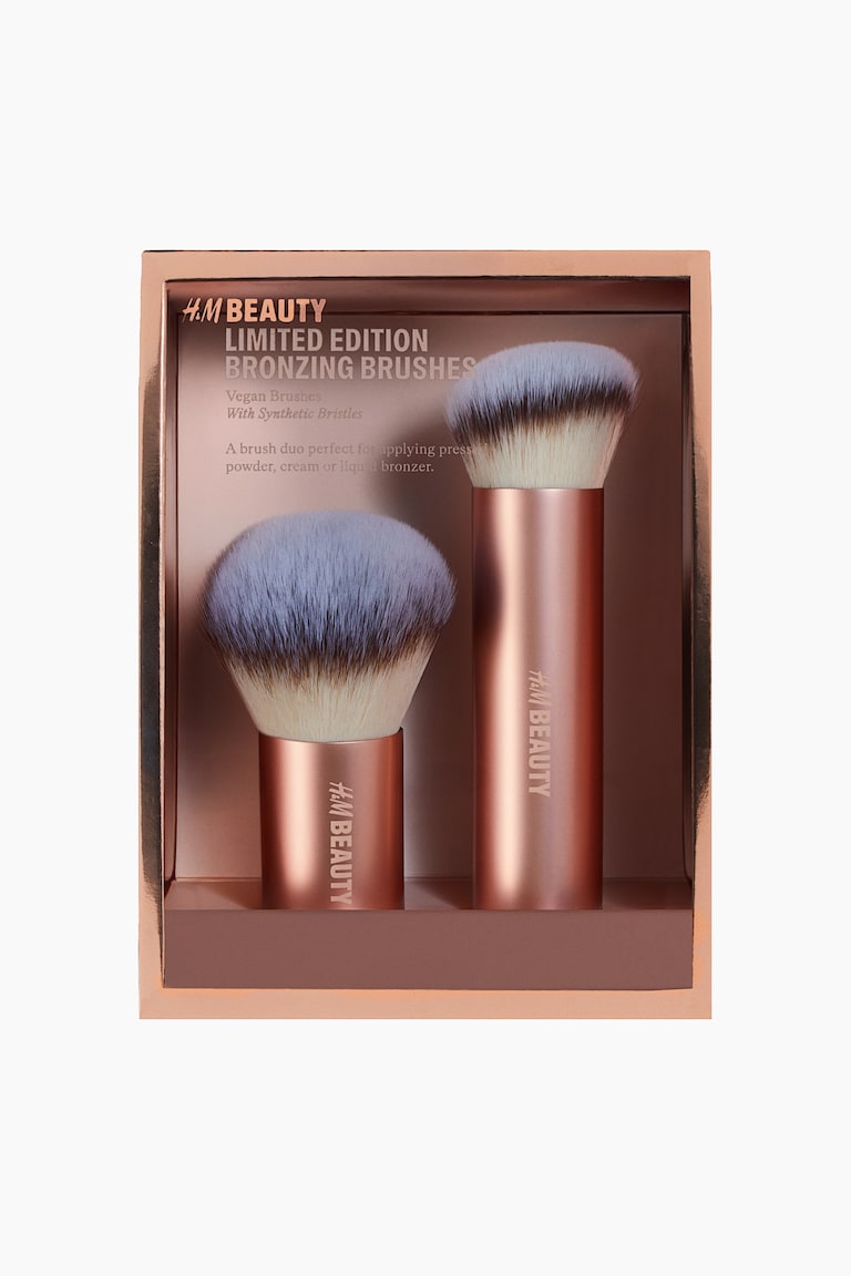 Bronzer brush duo