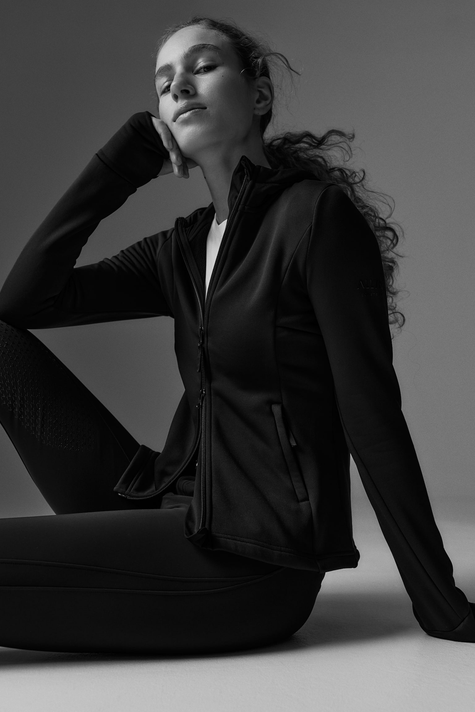 Slim Fit Hooded Sports jacket - Black/Khaki green - 3