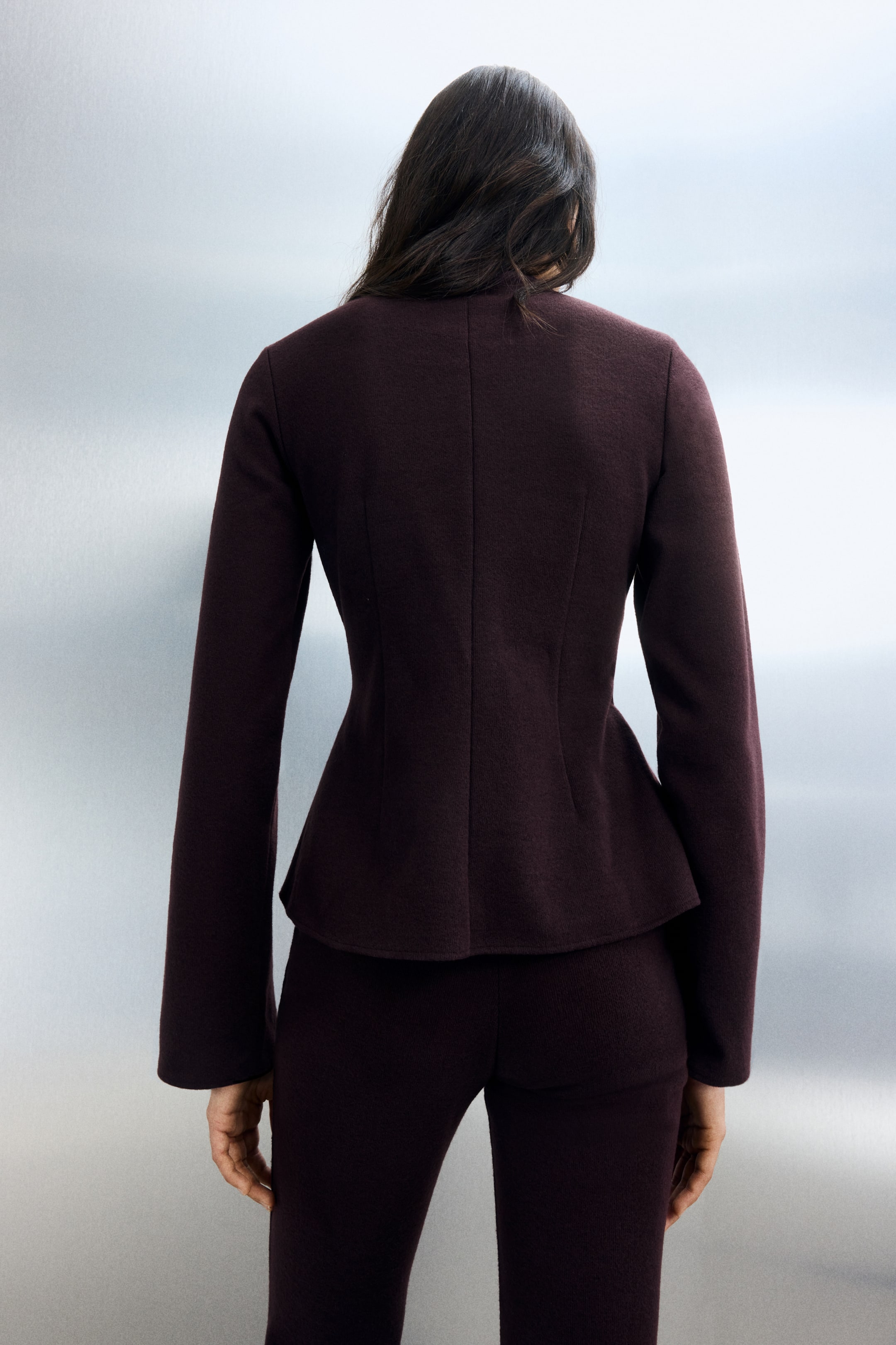 Nagyobb kép megtekintése: Szűkített derekú felső - Szilvapiros - NŐI | H&M HU 4