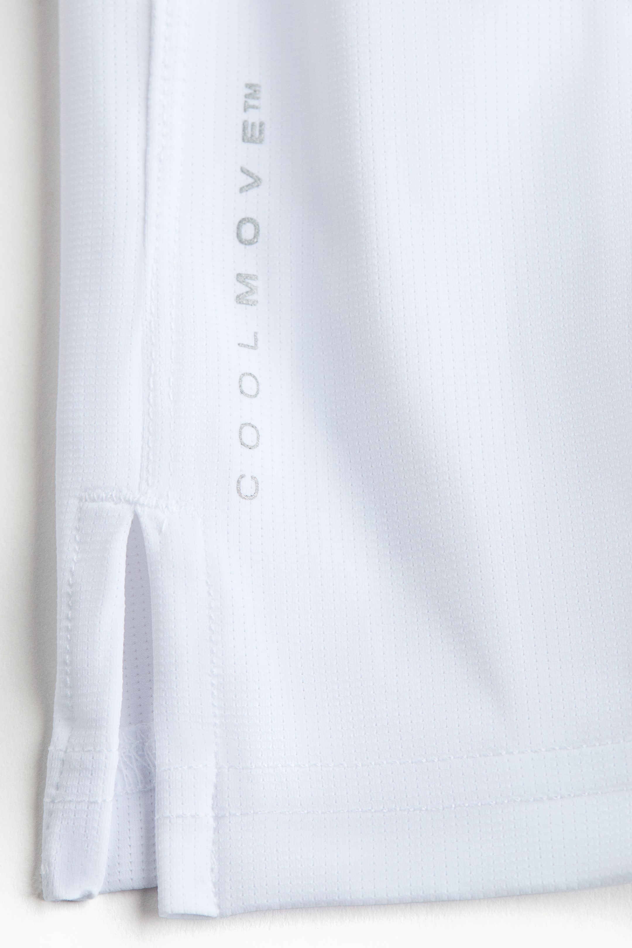 Muscle Fit Sports Tank Top with CoolMove™