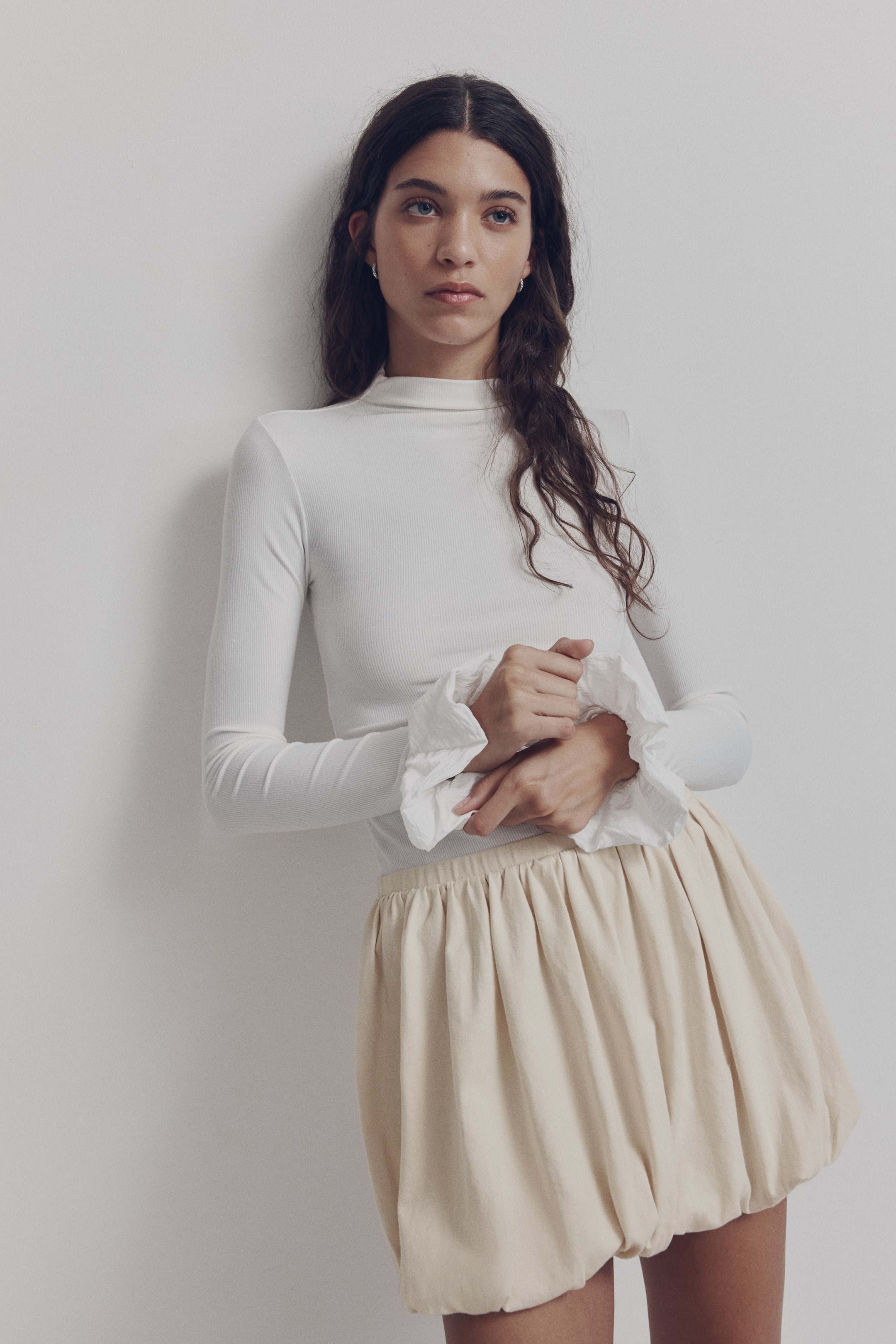 View larger image: Balloon skirt - Light beige - Ladies | H&M SG 2