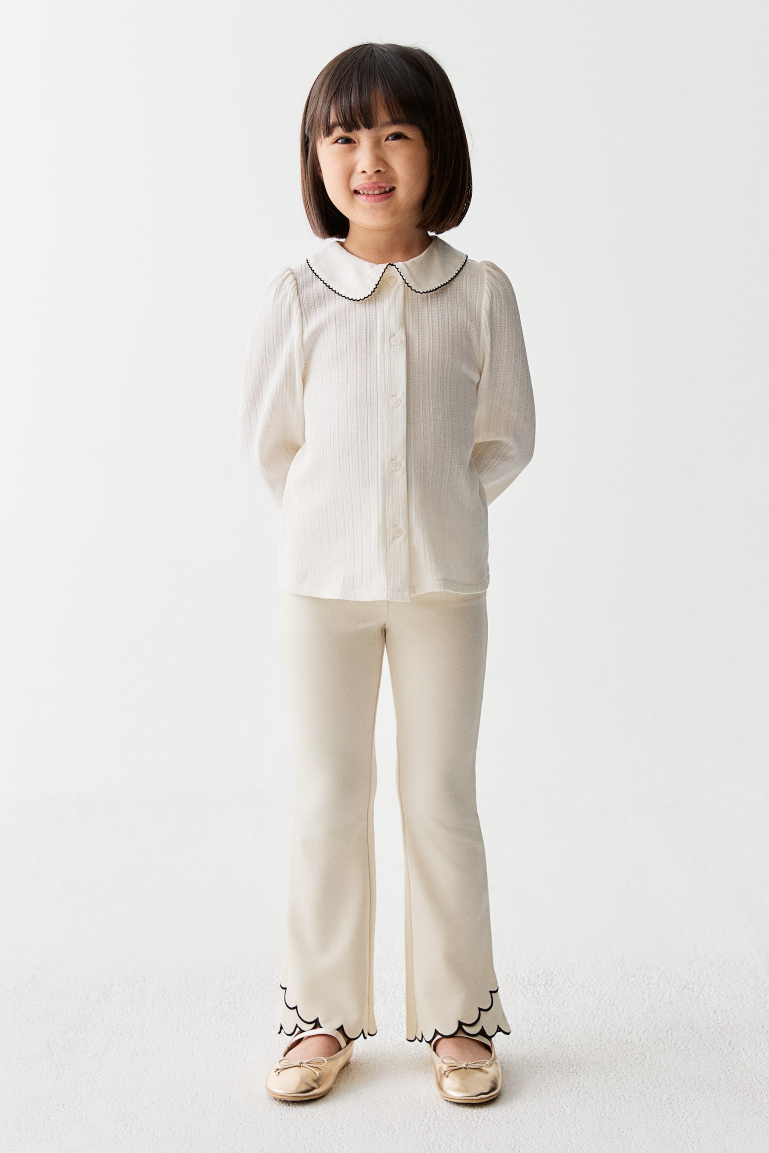 Quần legging loe gấu sò điệp - Màu kem - 2