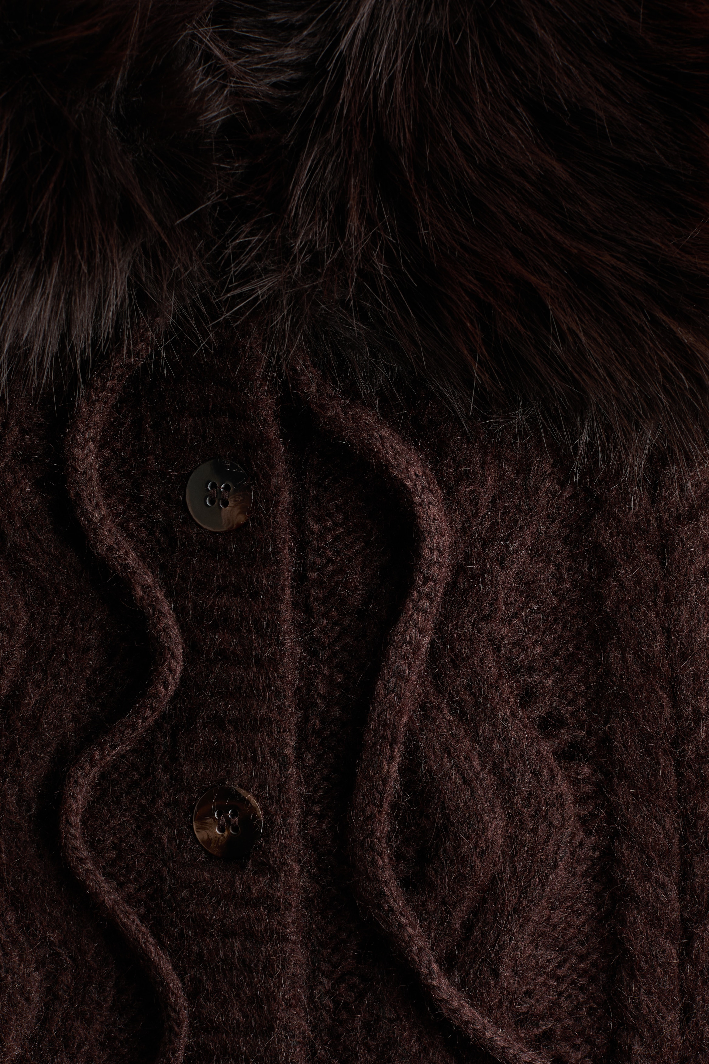Cable-knit collared waistcoat