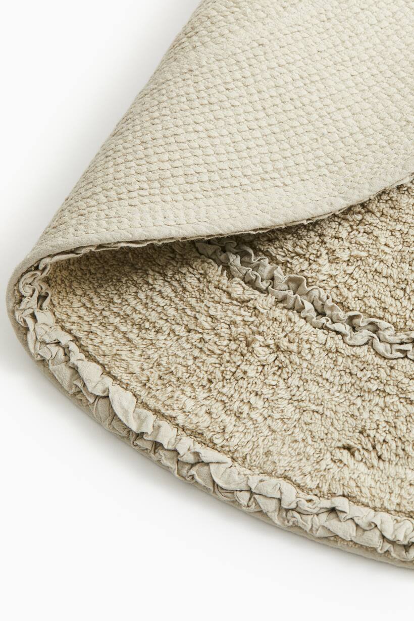 Light dusty green Round Cotton Bath Mat at H&M Home | H&M CA