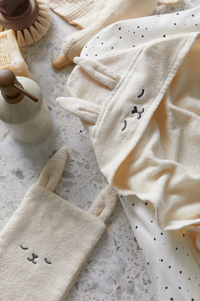 Hooded bath towel - Natural white/Rabbit/Light pink/Rabbit/Light beige/Bear/Dark grey/Bear - 2