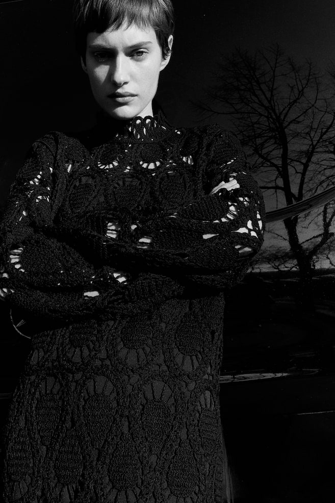 Crochet-look fringe-trimmed dress - Black - 3