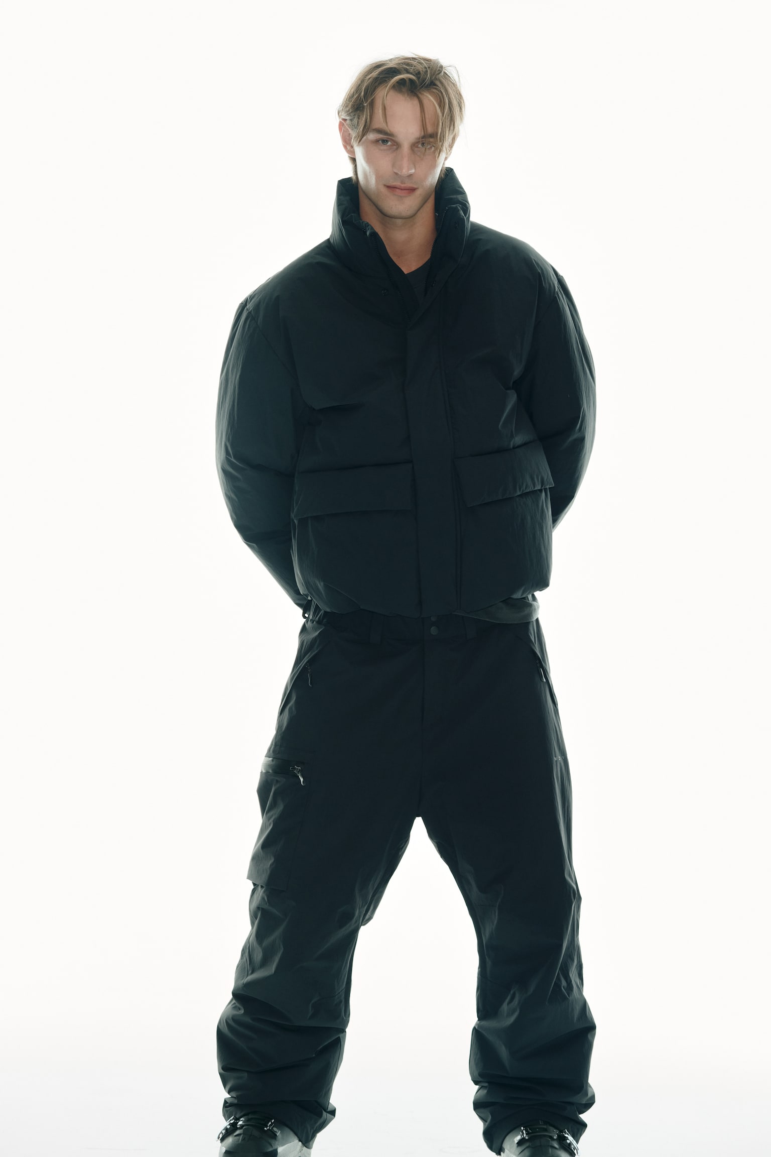 Мужская куртка H&M Move Sports Puffer with ThermoMove™, цвет: Чёрный — фото 4