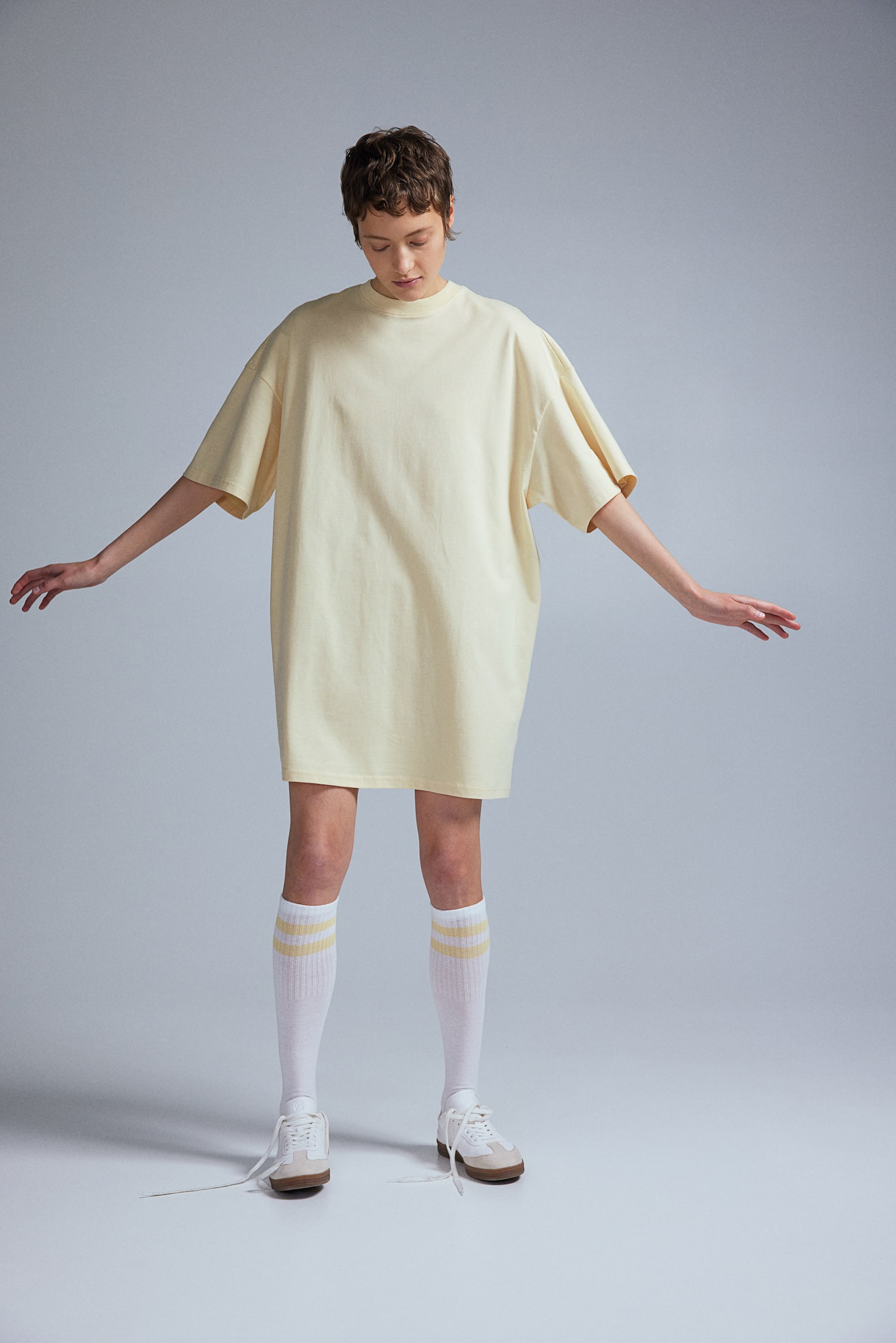 Oversized T-shirt dress - Light yellow/Light grey marl/Black/White/Light beige/Light beige/Light grey/Navy blue/Dark grey/Khaki green - 5